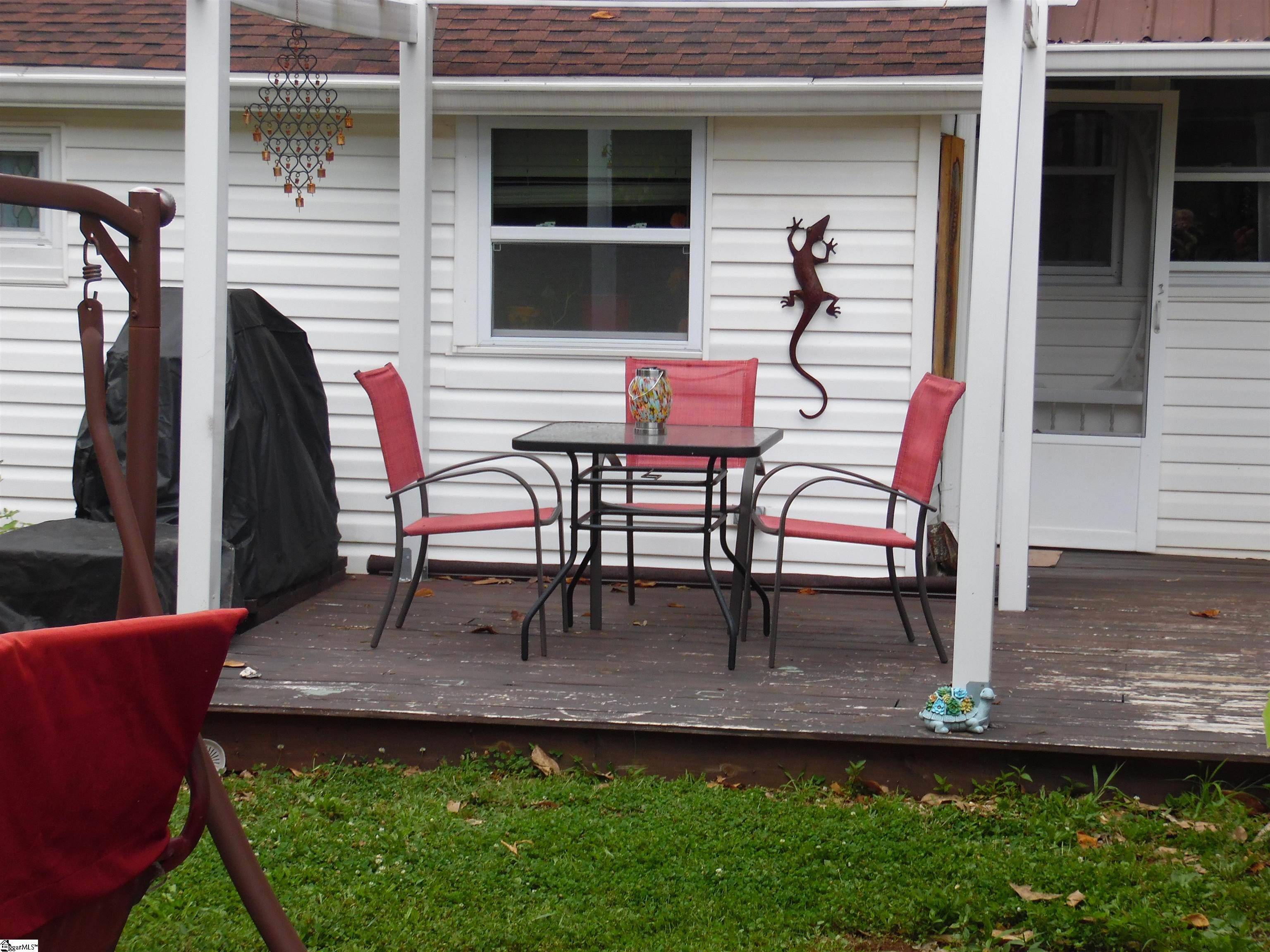Easley, SC 29640,111 W 7th Avenue