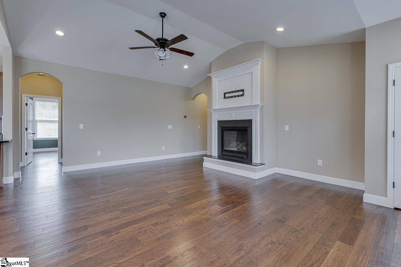 Travelers Rest, SC 29690,9 Judge Looper Court