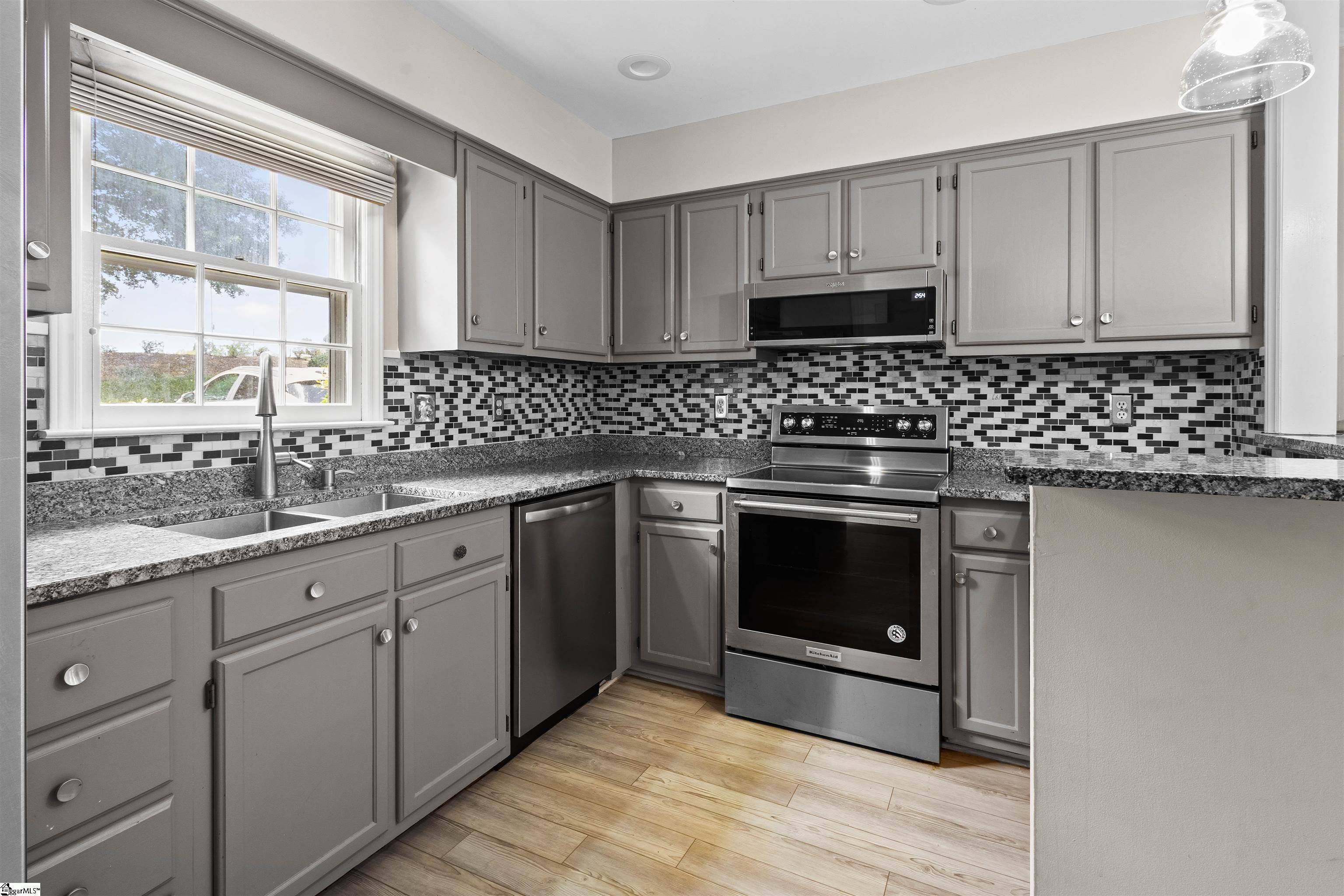 Mauldin, SC 29644,104 E Bay Court