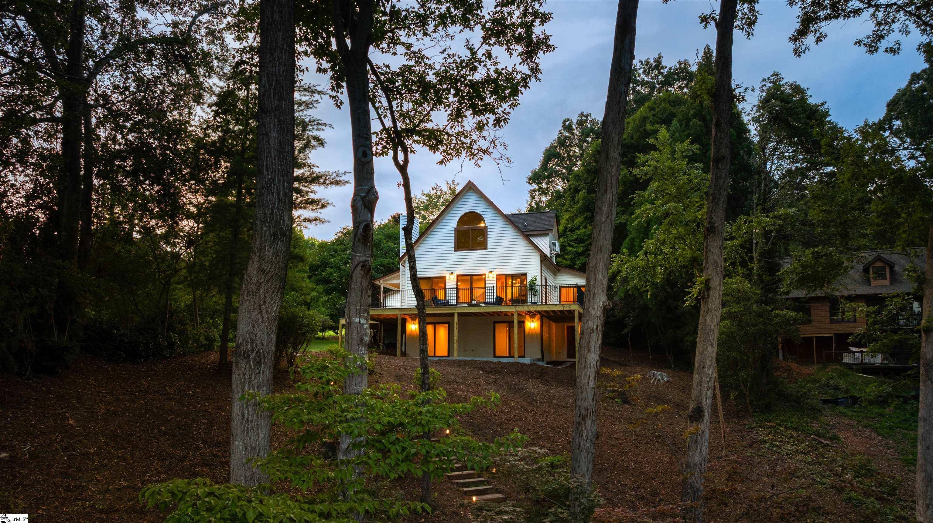Seneca, SC 29672,23318 White Harbour Road