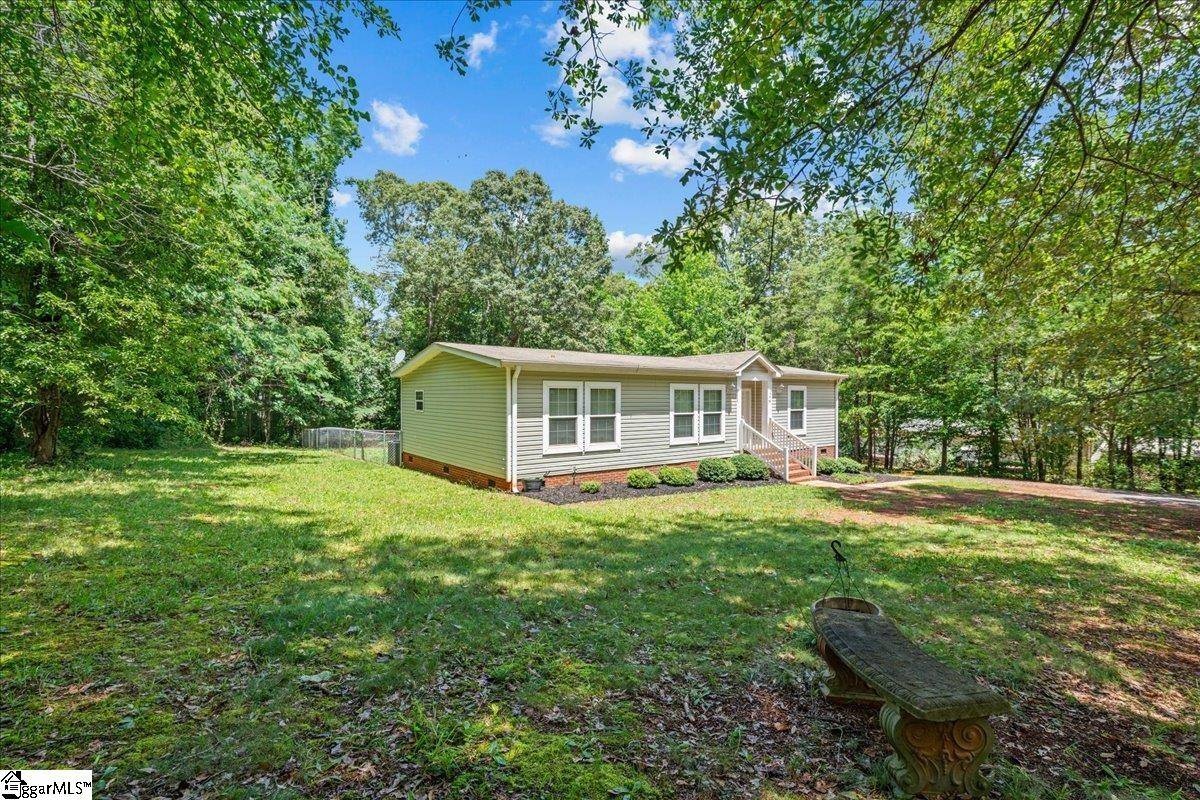 Wellford, SC 29385,223 Red Oak Drive