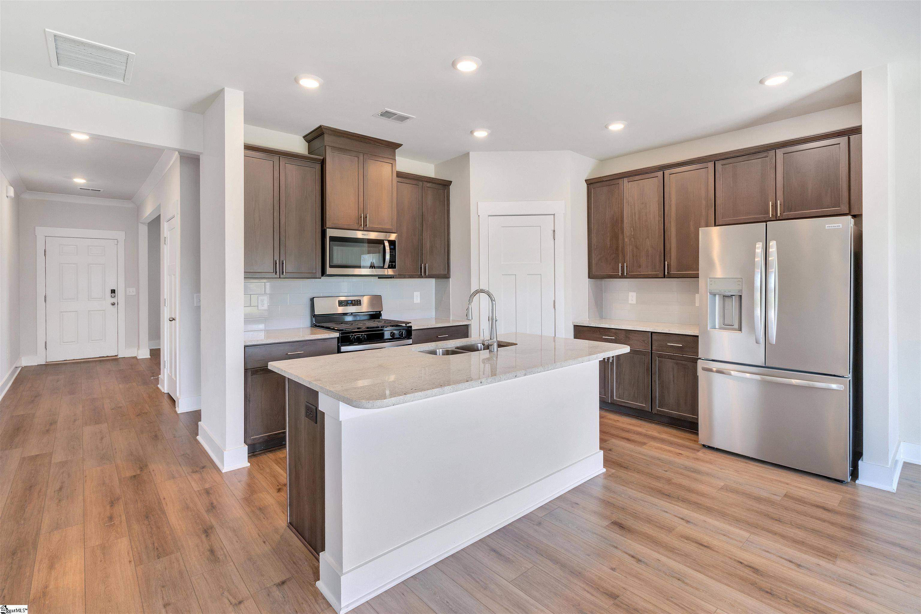 Simpsonville, SC 29680,6 Shorncliffe Road