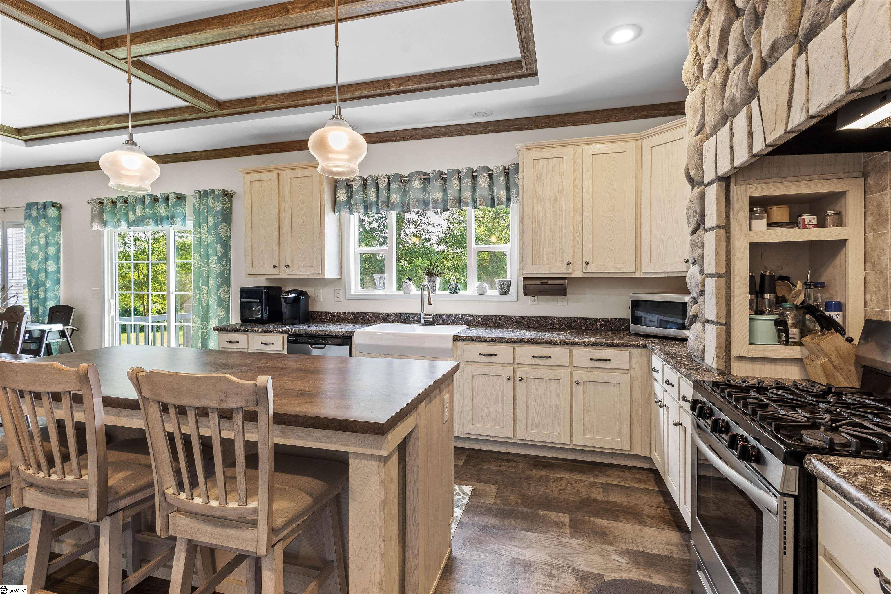 Pelzer, SC 29669,118 Garst Springs Road