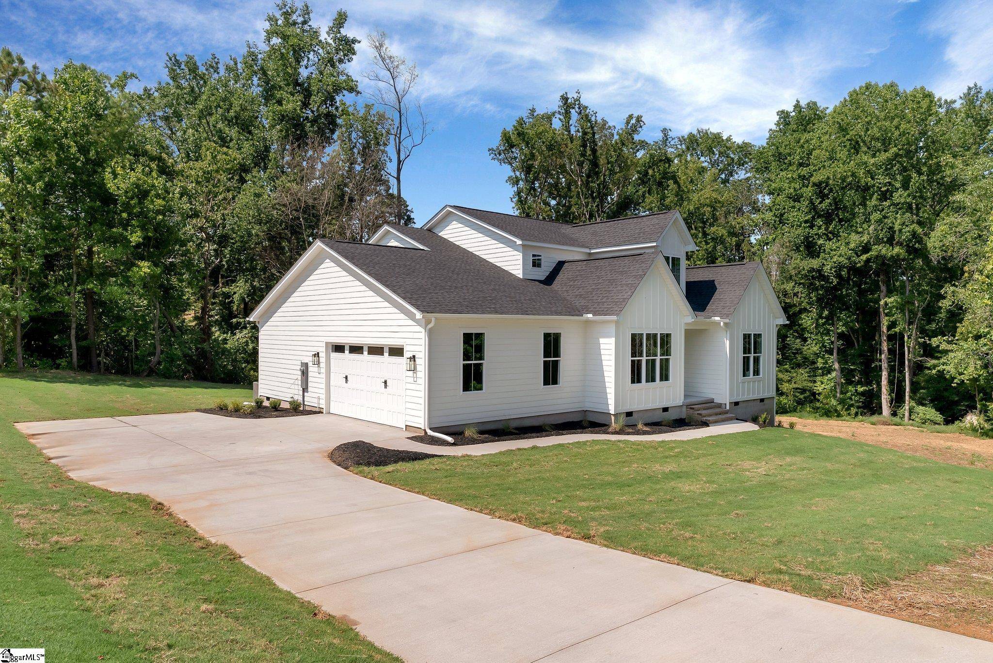 Woodruff, SC 29388,299 Pine Hills Road