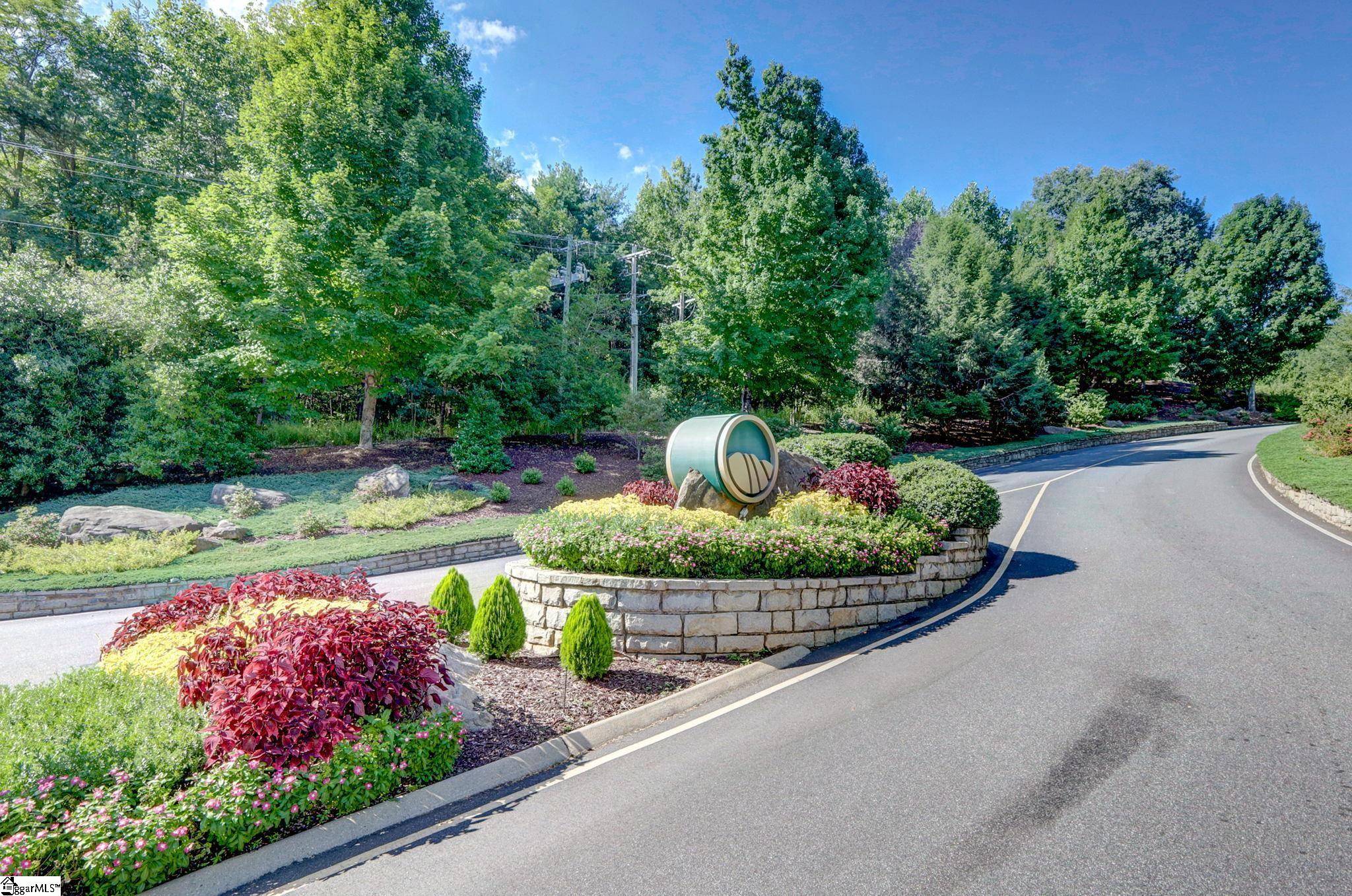 Landrum, SC 29356,00 moss pink Way