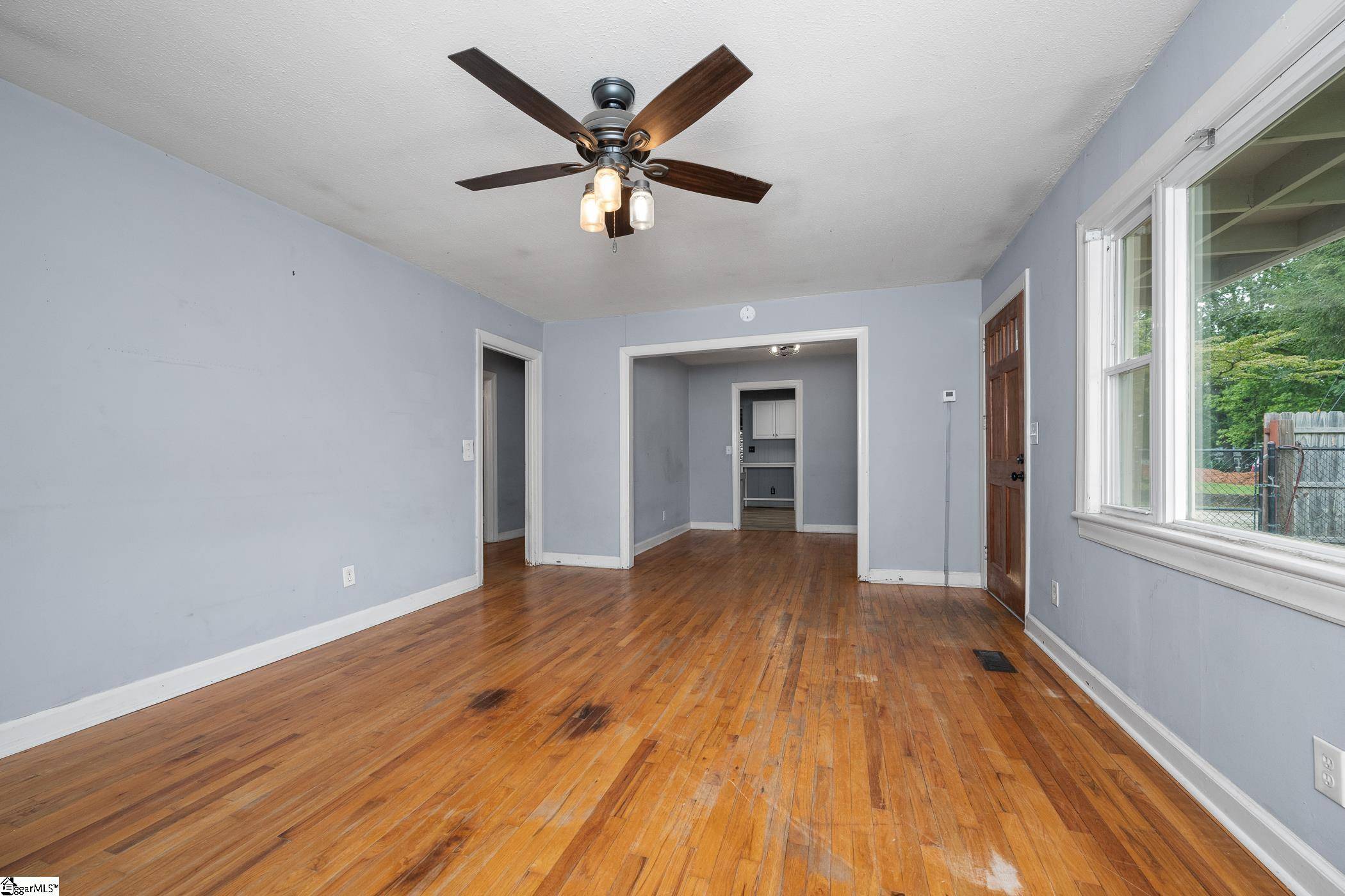 Landrum, SC 29356-9400,265 W Durham Street