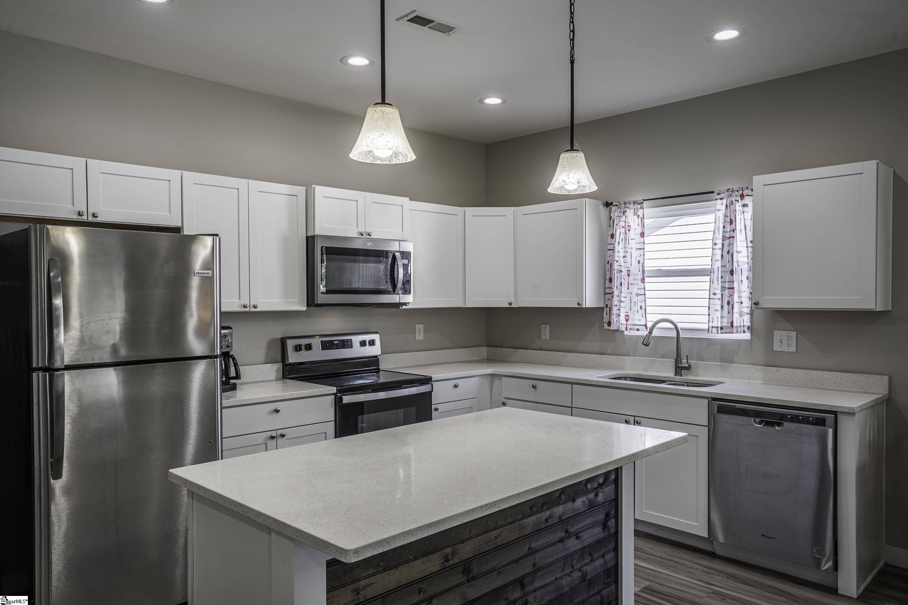 Inman, SC 29349,7 Lawrence Street