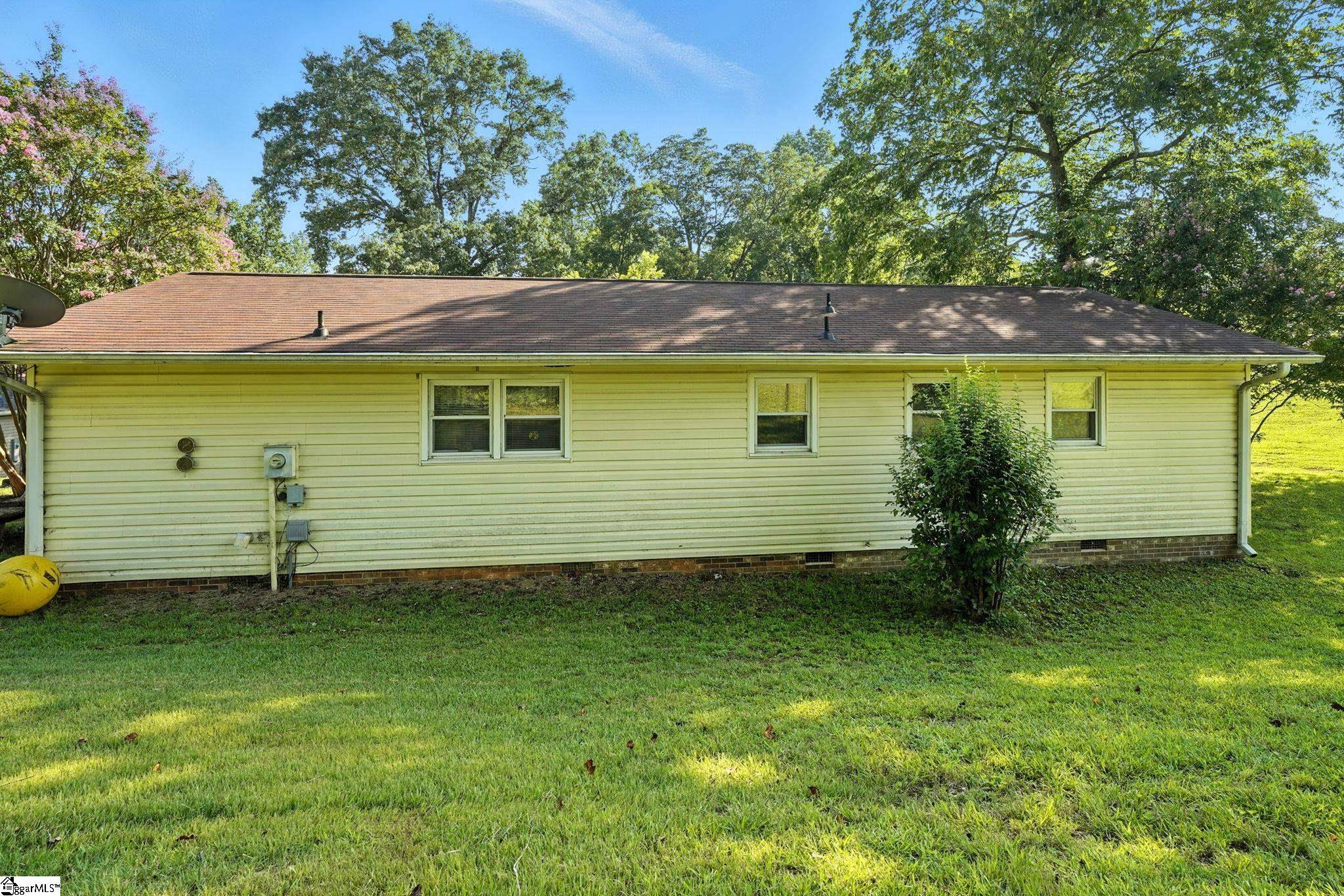 Landrum, SC 29356,210 N Randolph Avenue