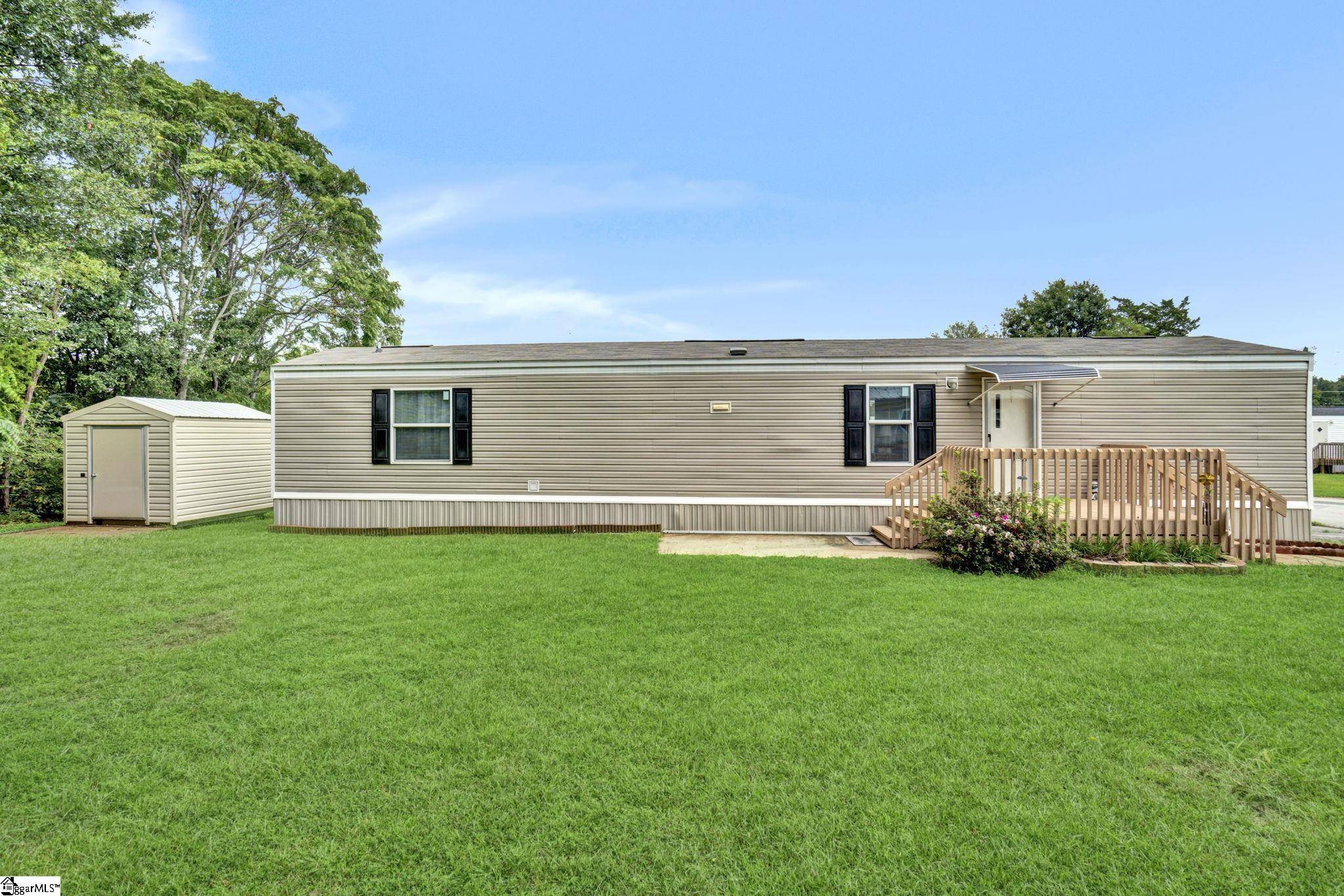 Simpsonville, SC 29681,104 CREST Street