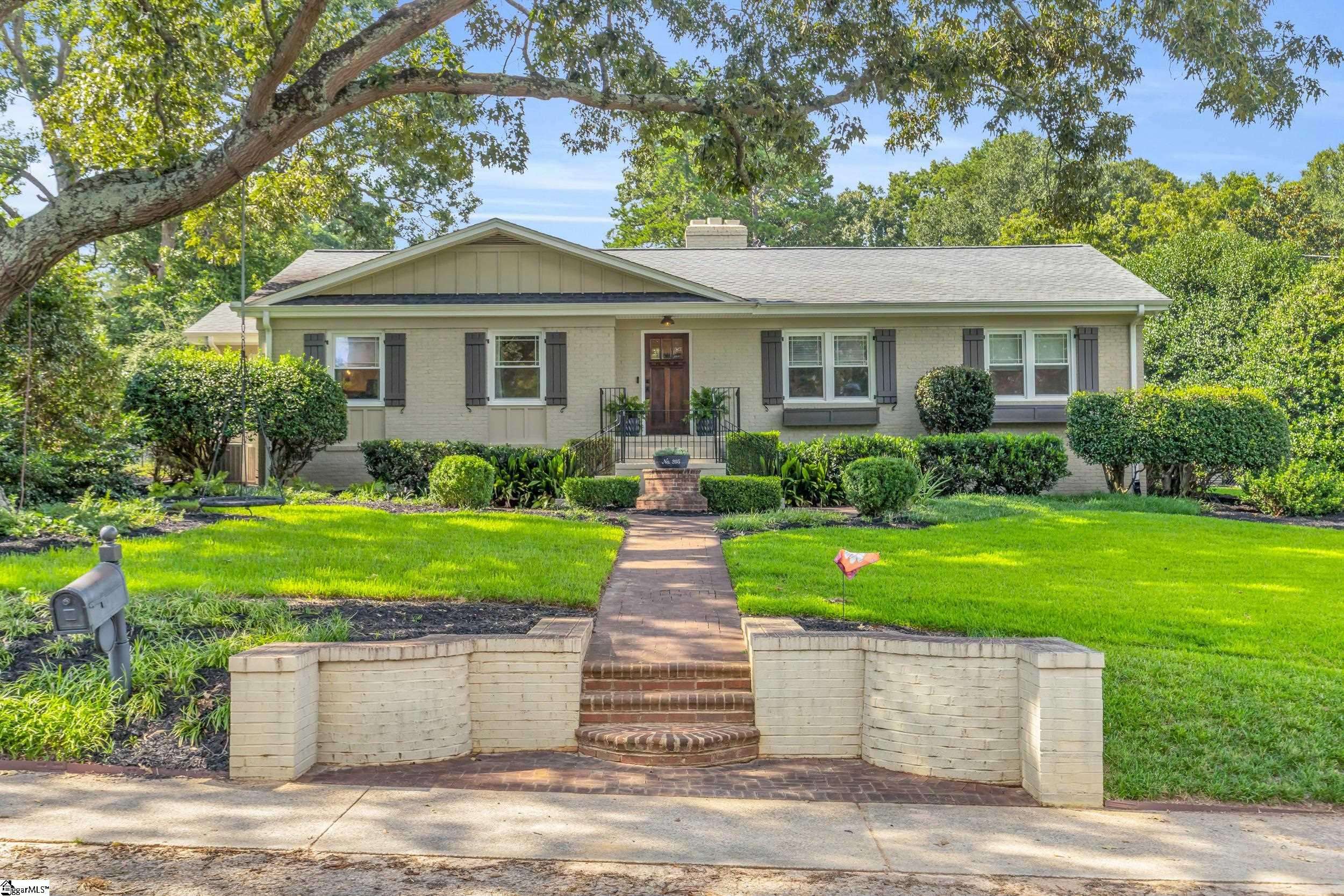 Easley, SC 29640-3617,205 Grigsby Avenue
