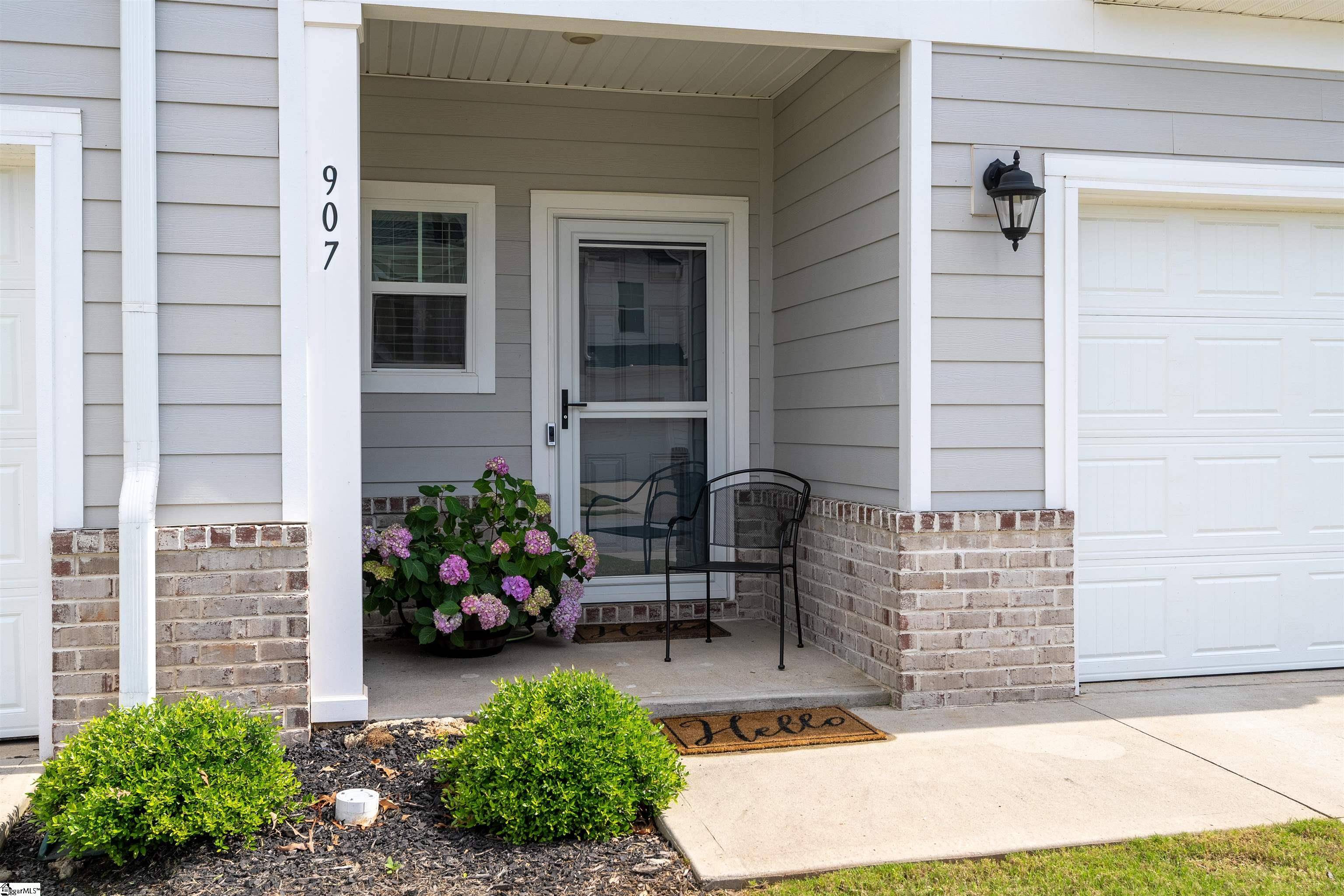 Greer, SC 29651,907 Yarn Way