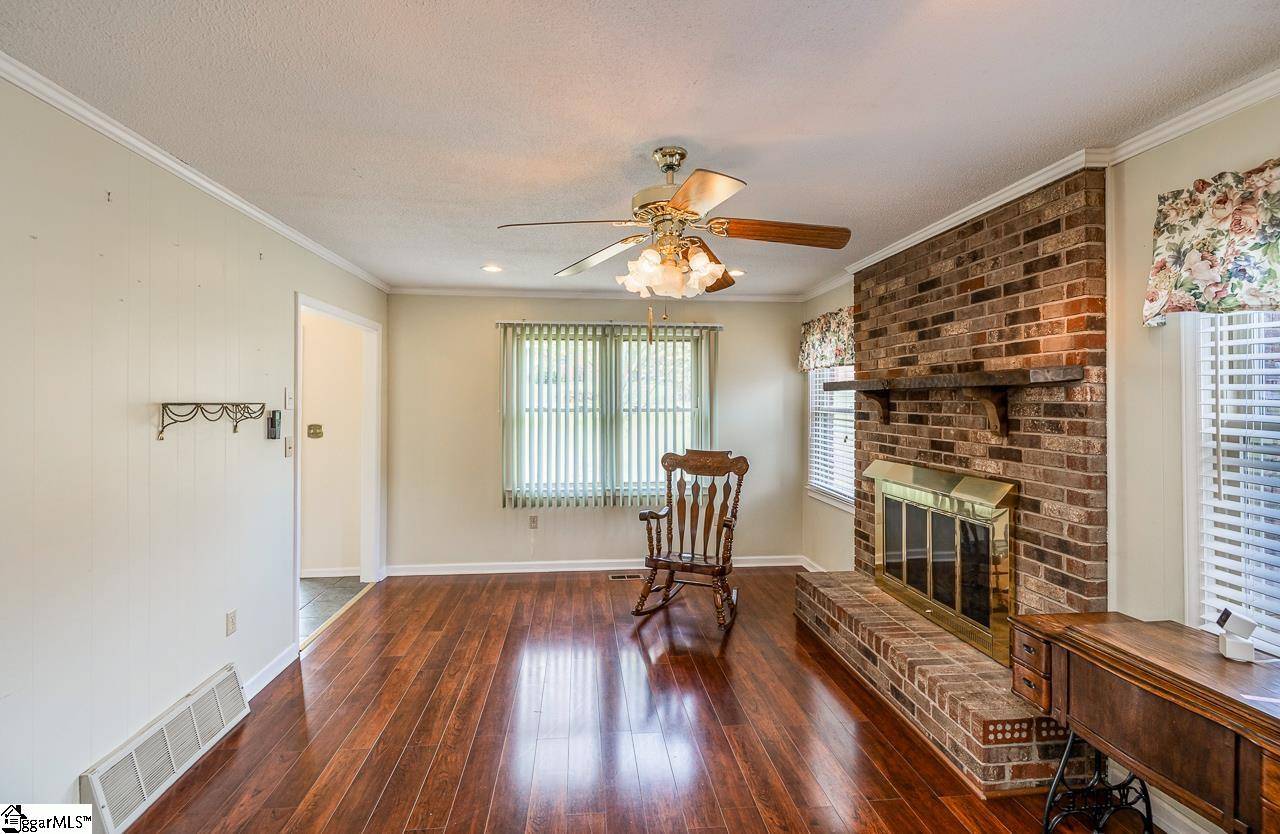 Easley, SC 29640,109 Edgewood Avenue