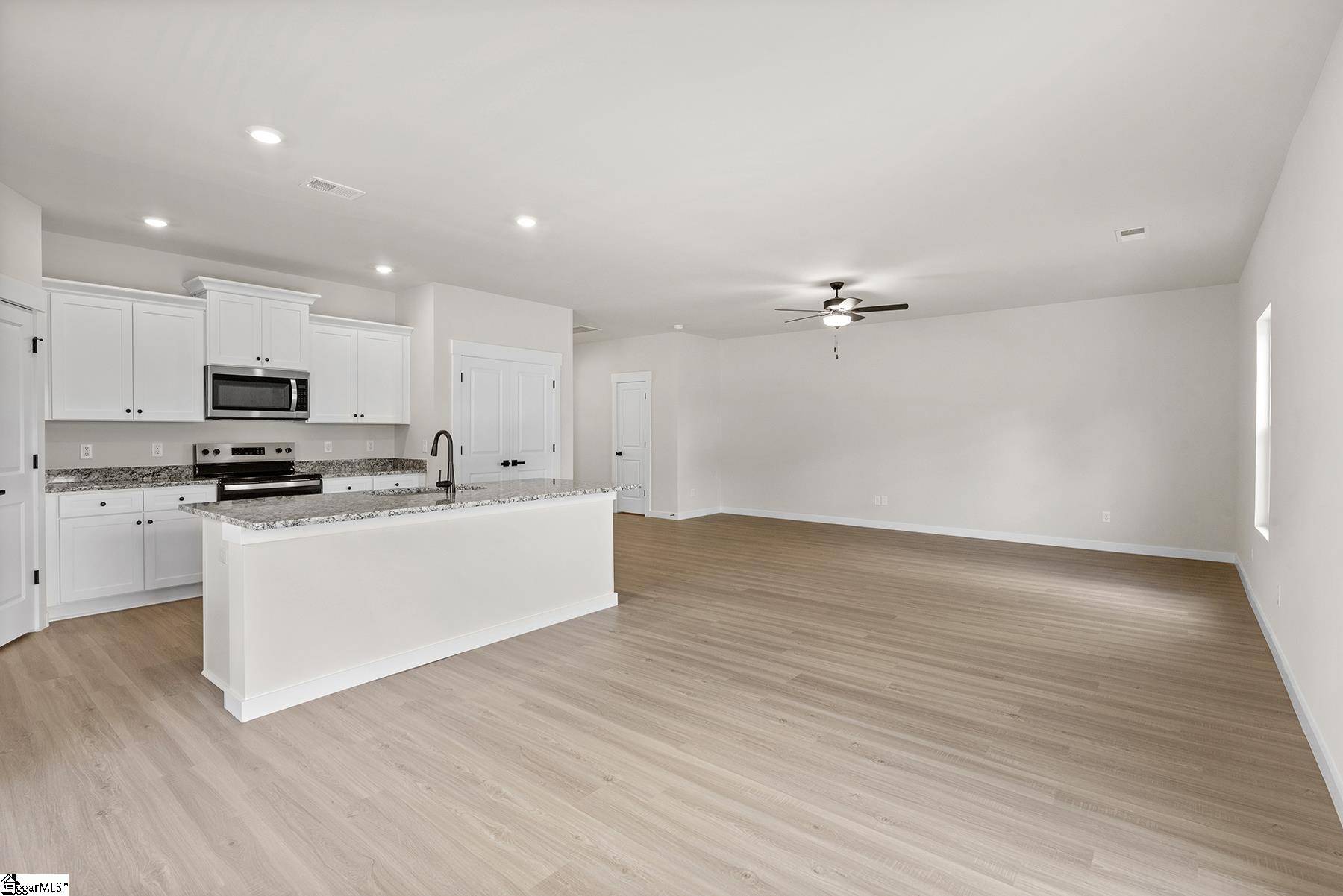 Moore, SC 29369,1204 Crested Iris Street