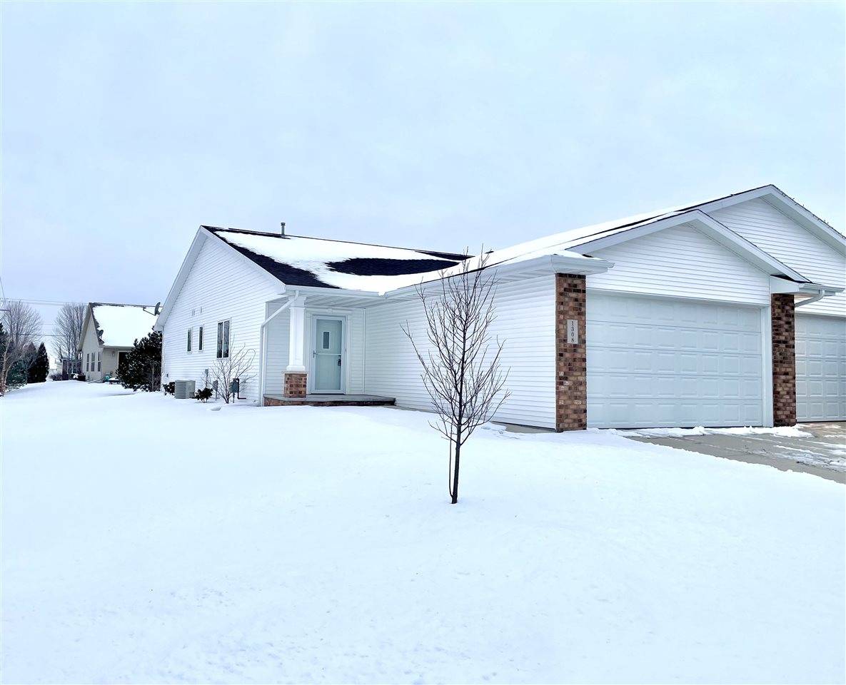 Appleton, WI 54915,1308 LAVENDER LN