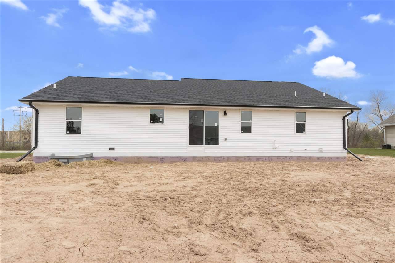 Pulaski, WI 54162,283 W GLENBROOK DR