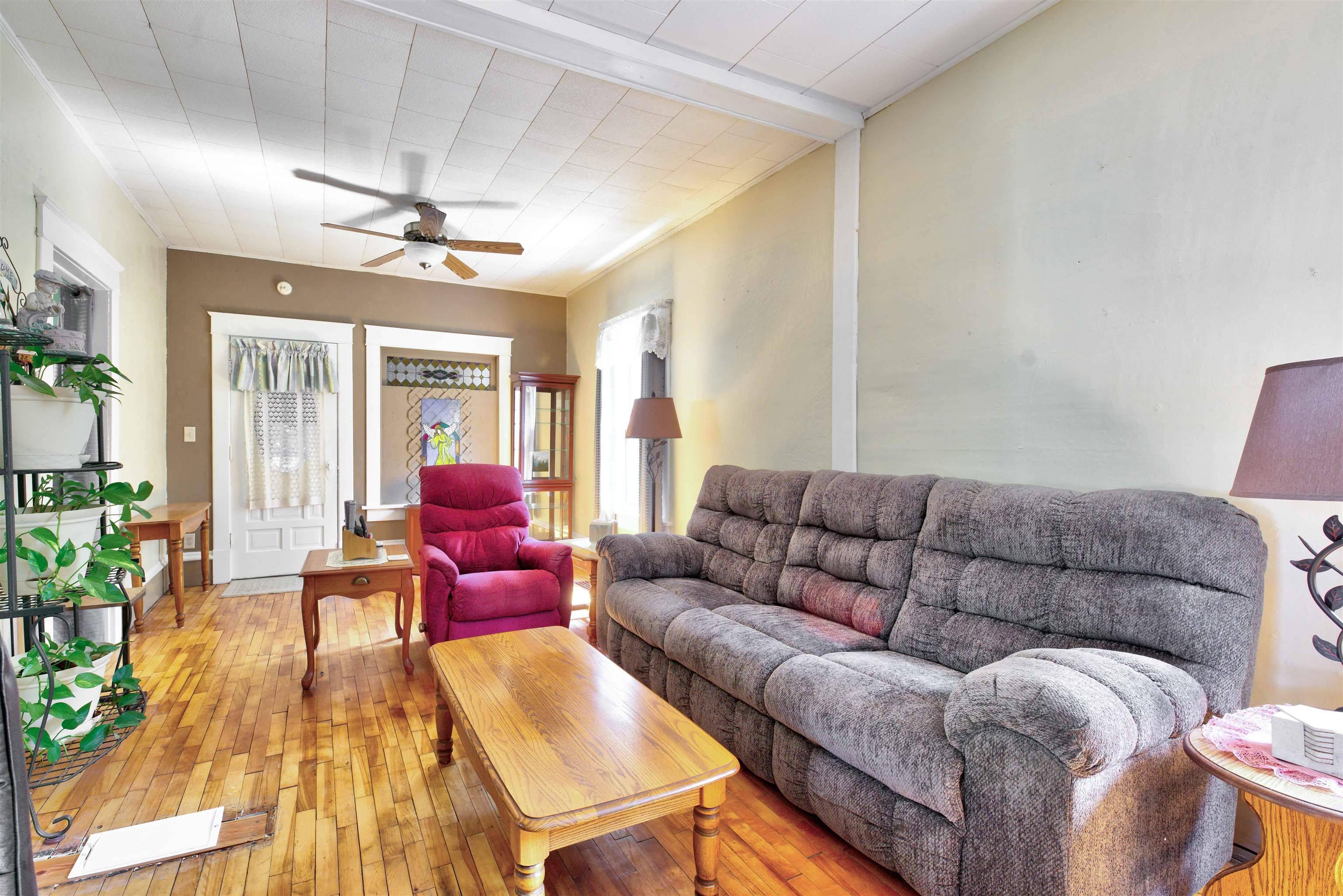 Redgranite, WI 54970-9566,512 LAING ST