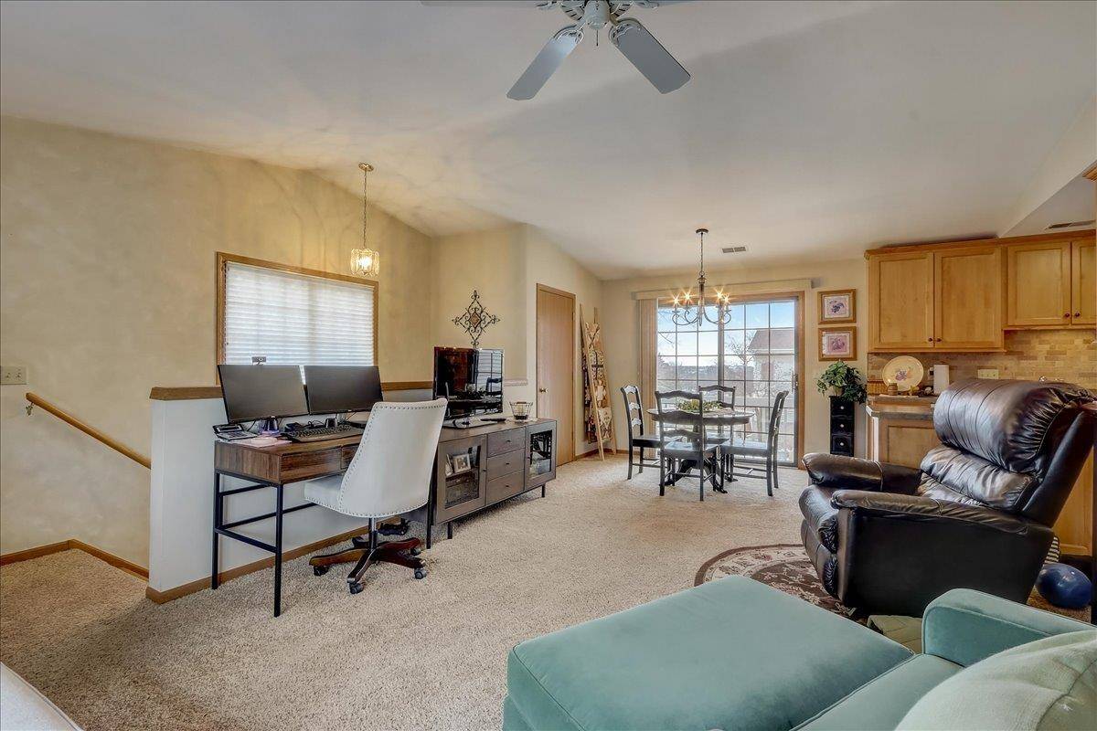 Kenosha, WI 53142,7312 98TH AVE #I