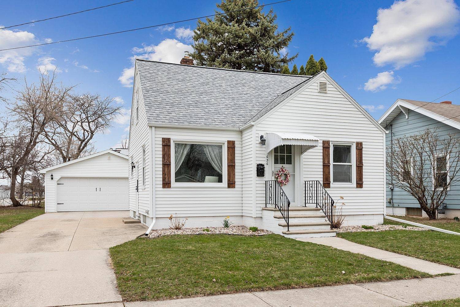 De Pere, WI 54115,656 FAIRVIEW AVE