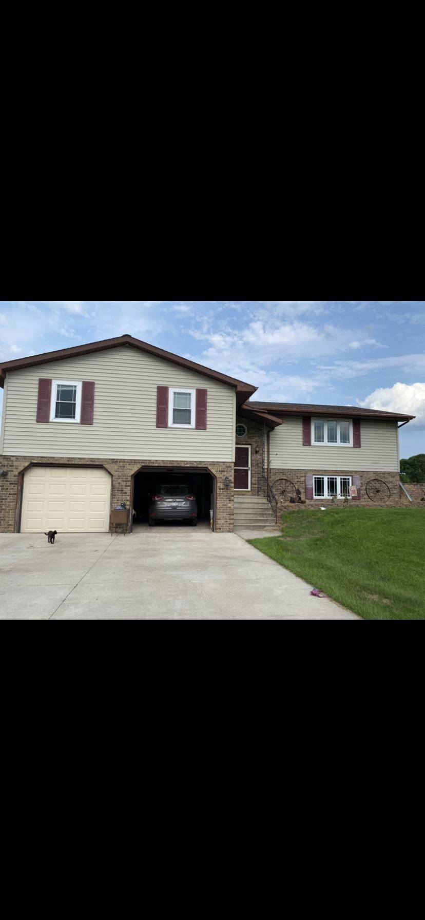 Pulaski, WI 54162,5914 AIRPORT DR