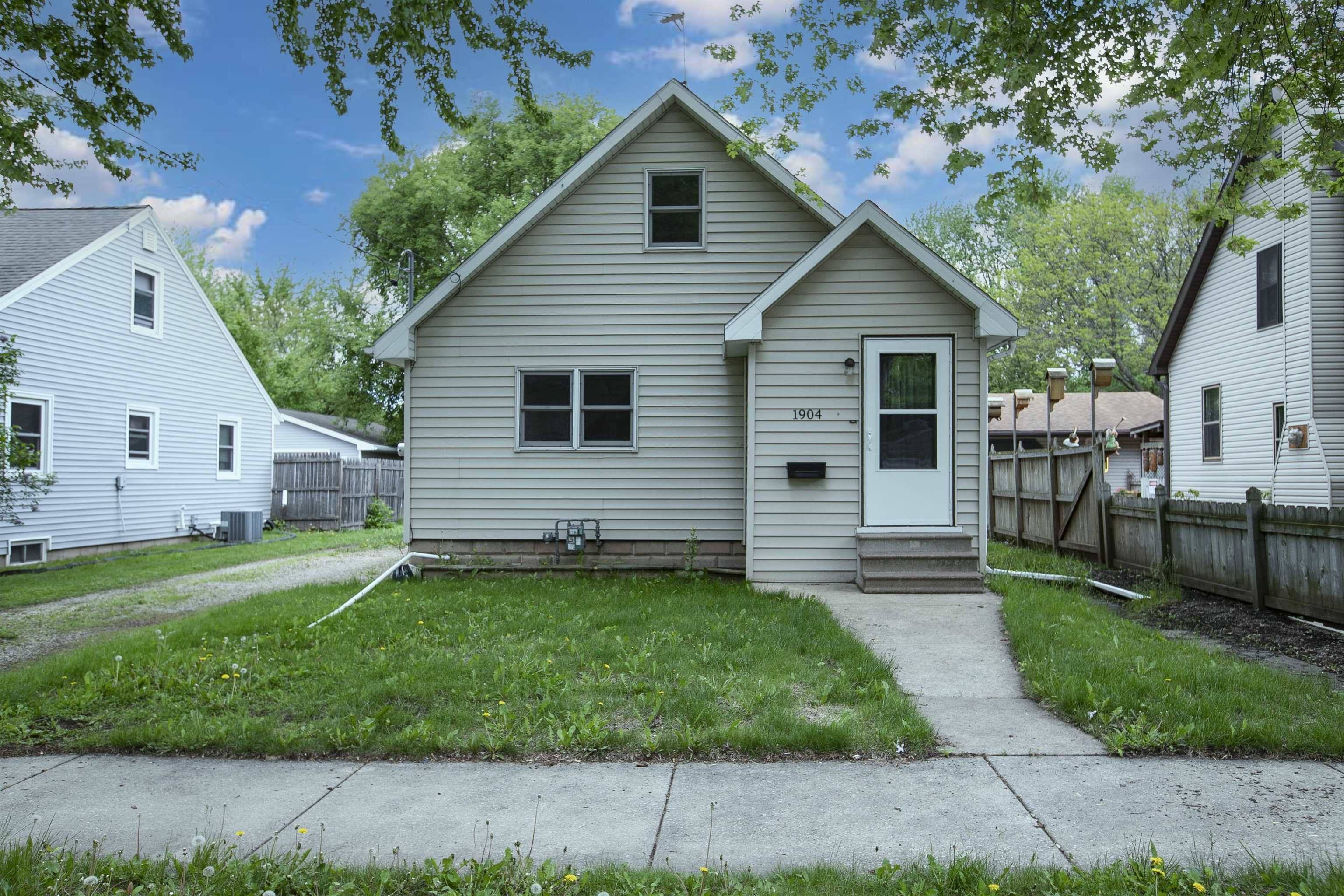 Appleton, WI 54915,1904 S JEFFERSON ST