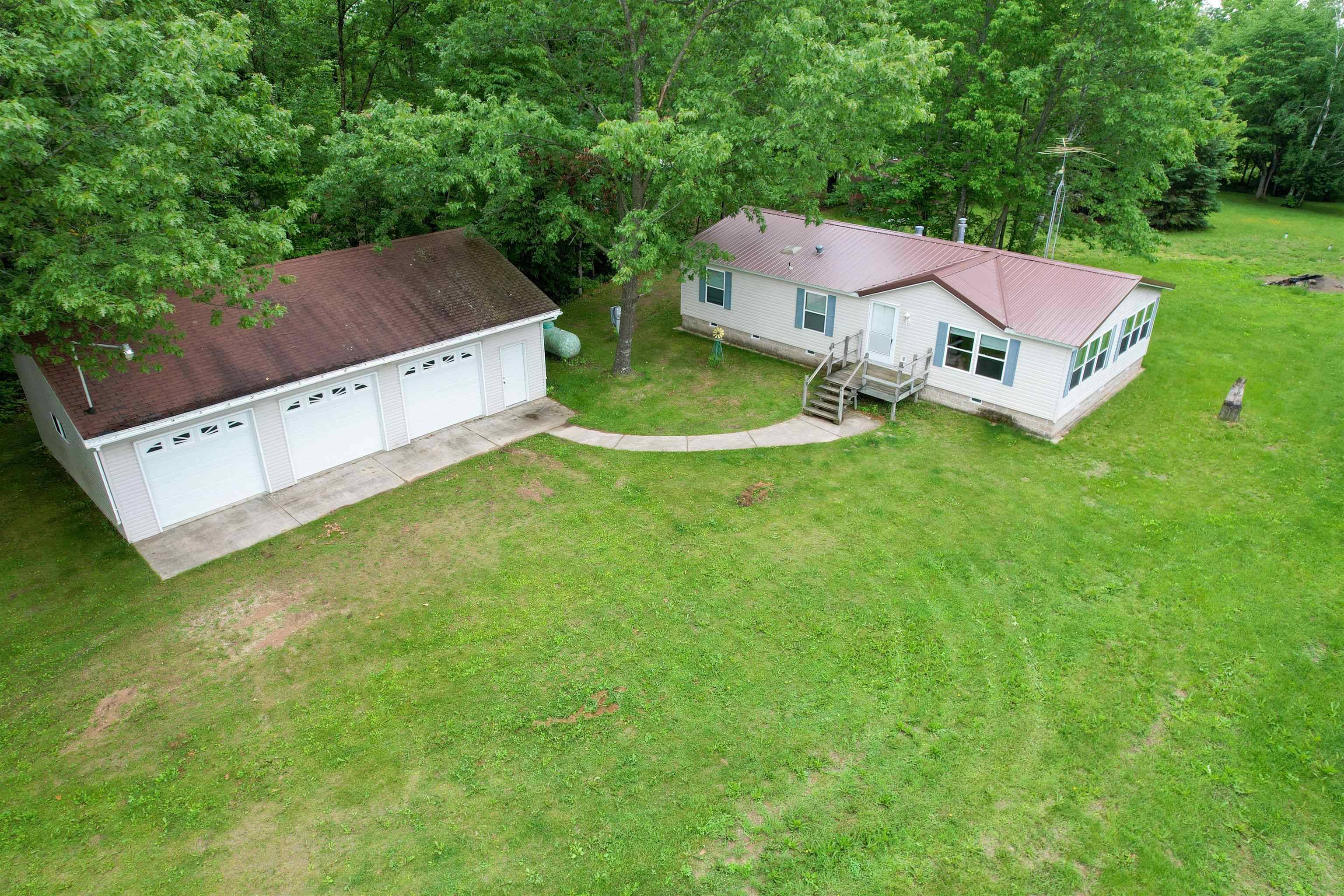 Suring, WI 54174,13291 MOODY LAKE CIR
