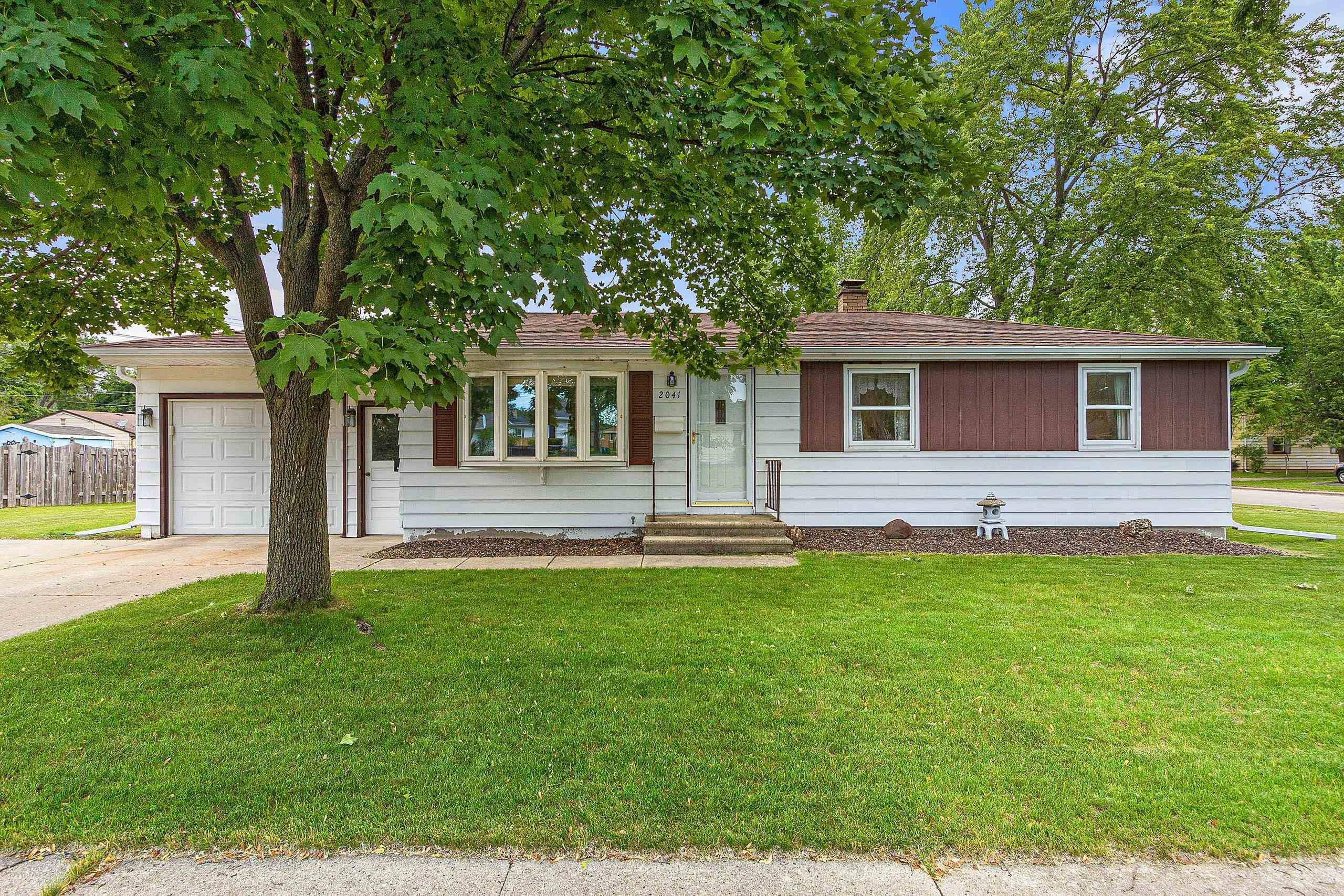 Green Bay, WI 54302-3041,2041 HAROLD ST