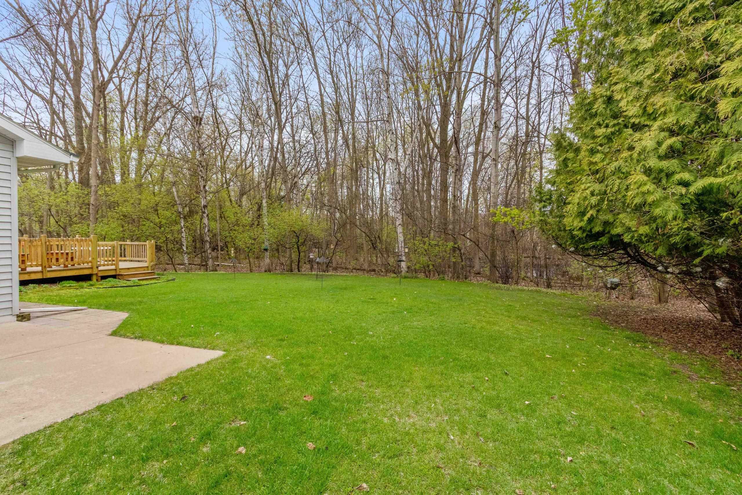 Suamico, WI 54173,2543 LAKEVIEW DR