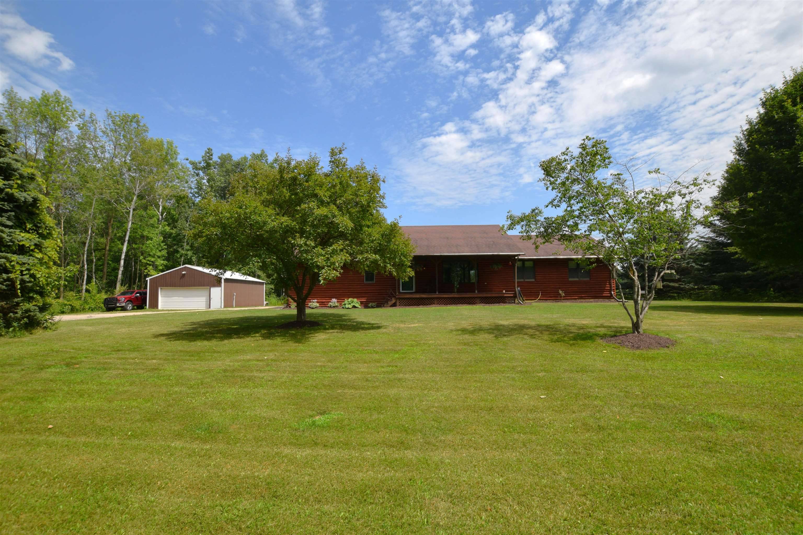 Little Suamico, WI 54141-8724,662 MOURNING DOVE RD
