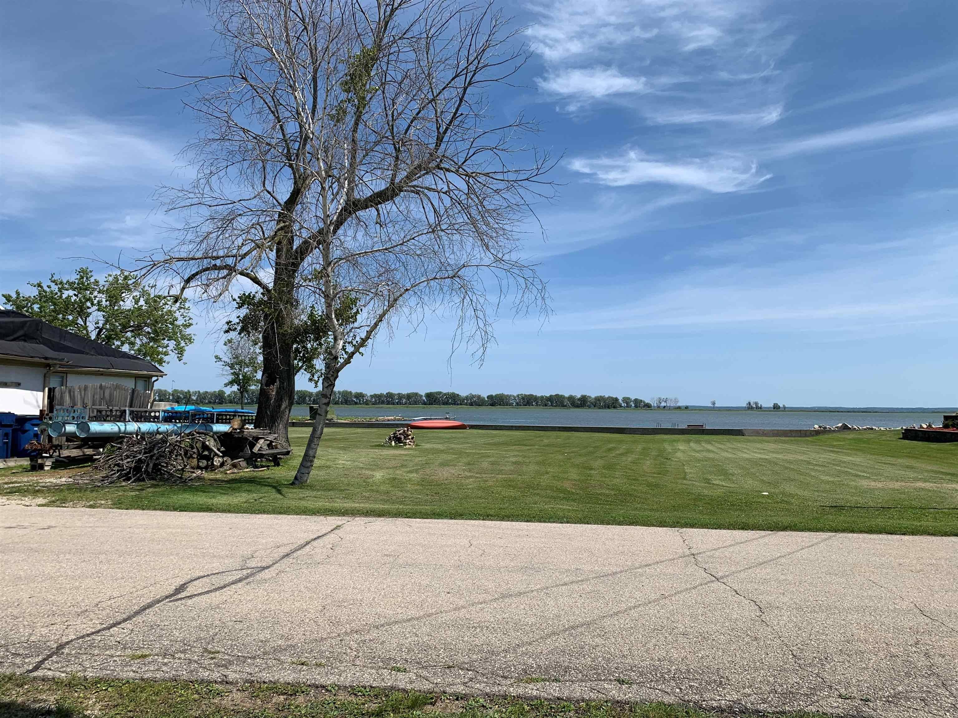 Suamico, WI 54173-8060,2382 LONGTAIL BEACH LN