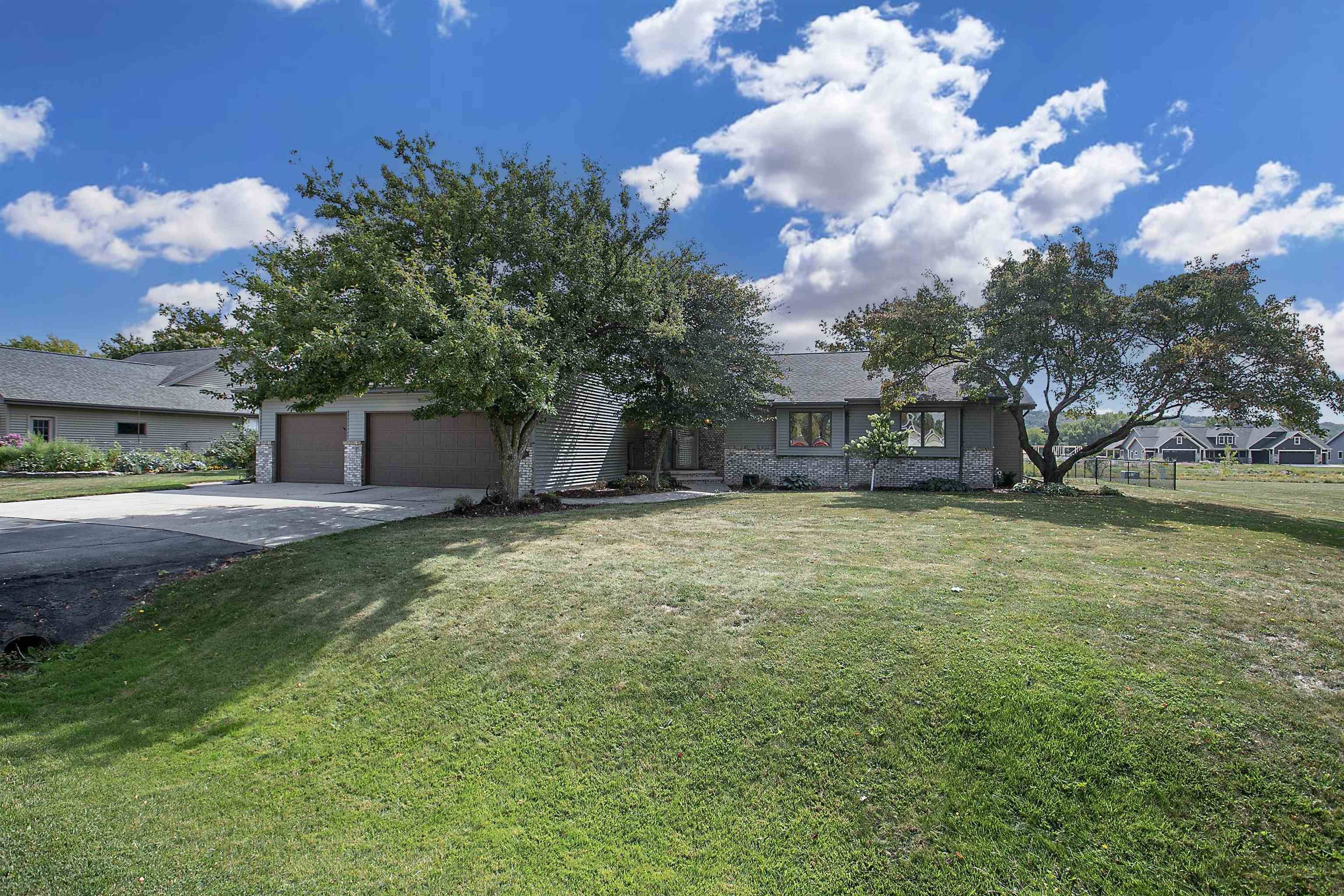 Sherwood, WI 54169-9766,W4933 GOLF COURSE RD