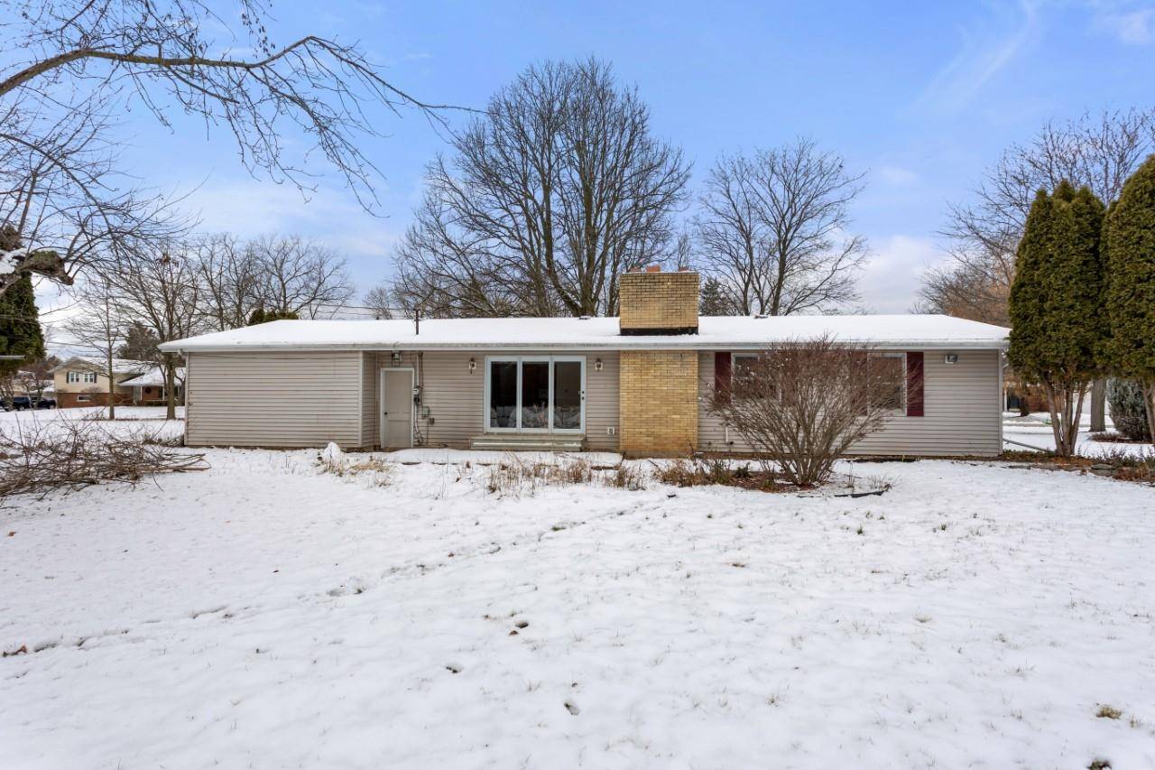 Appleton, WI 54911,1202 N GREEN GROVE RD