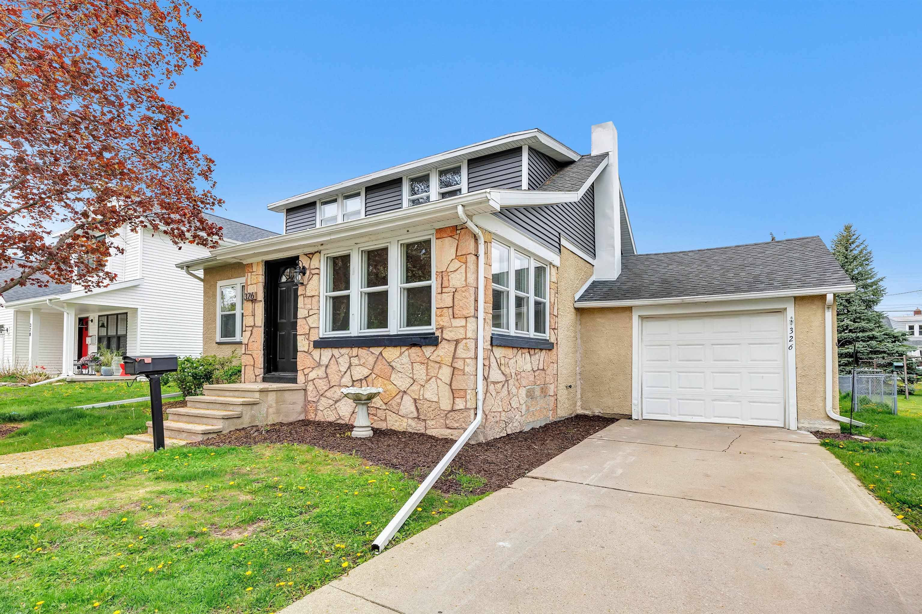 De Pere, WI 54115,326 S ONTARIO ST