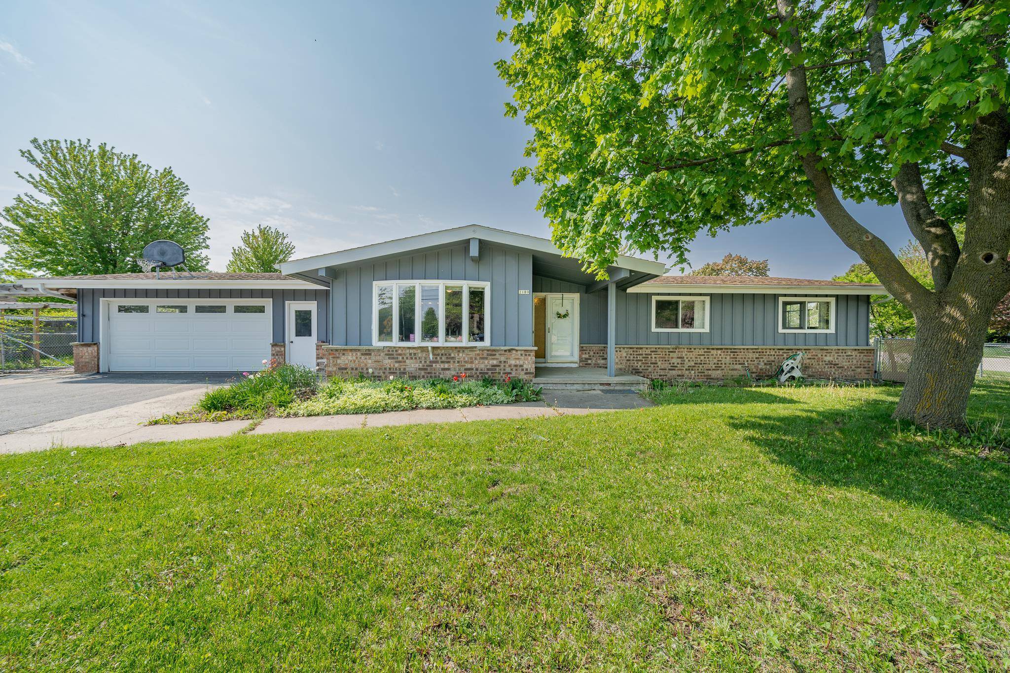 Oshkosh, WI 54904-8043,2189 W 9TH AVE
