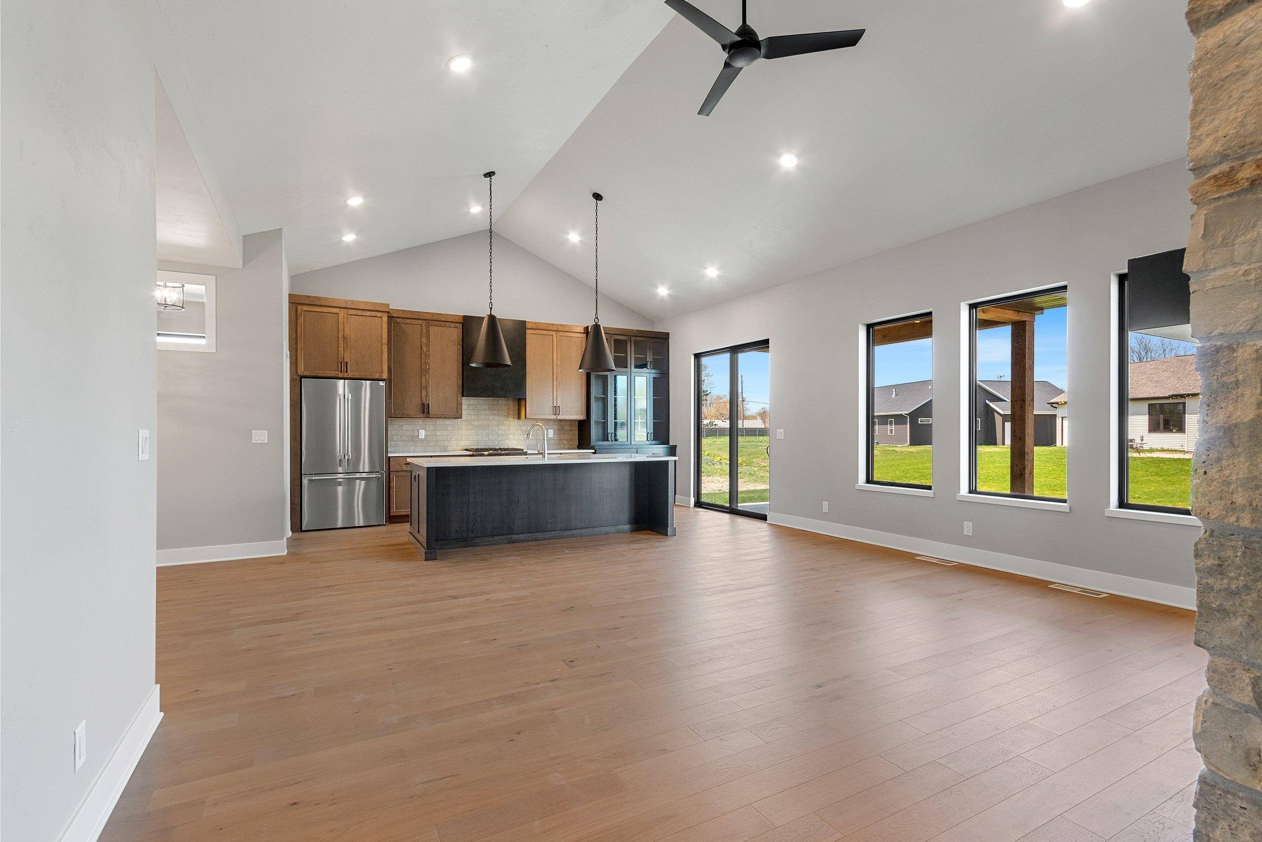 Combined Locks, WI 54113,404 RIVERVIEW RIDGE PL