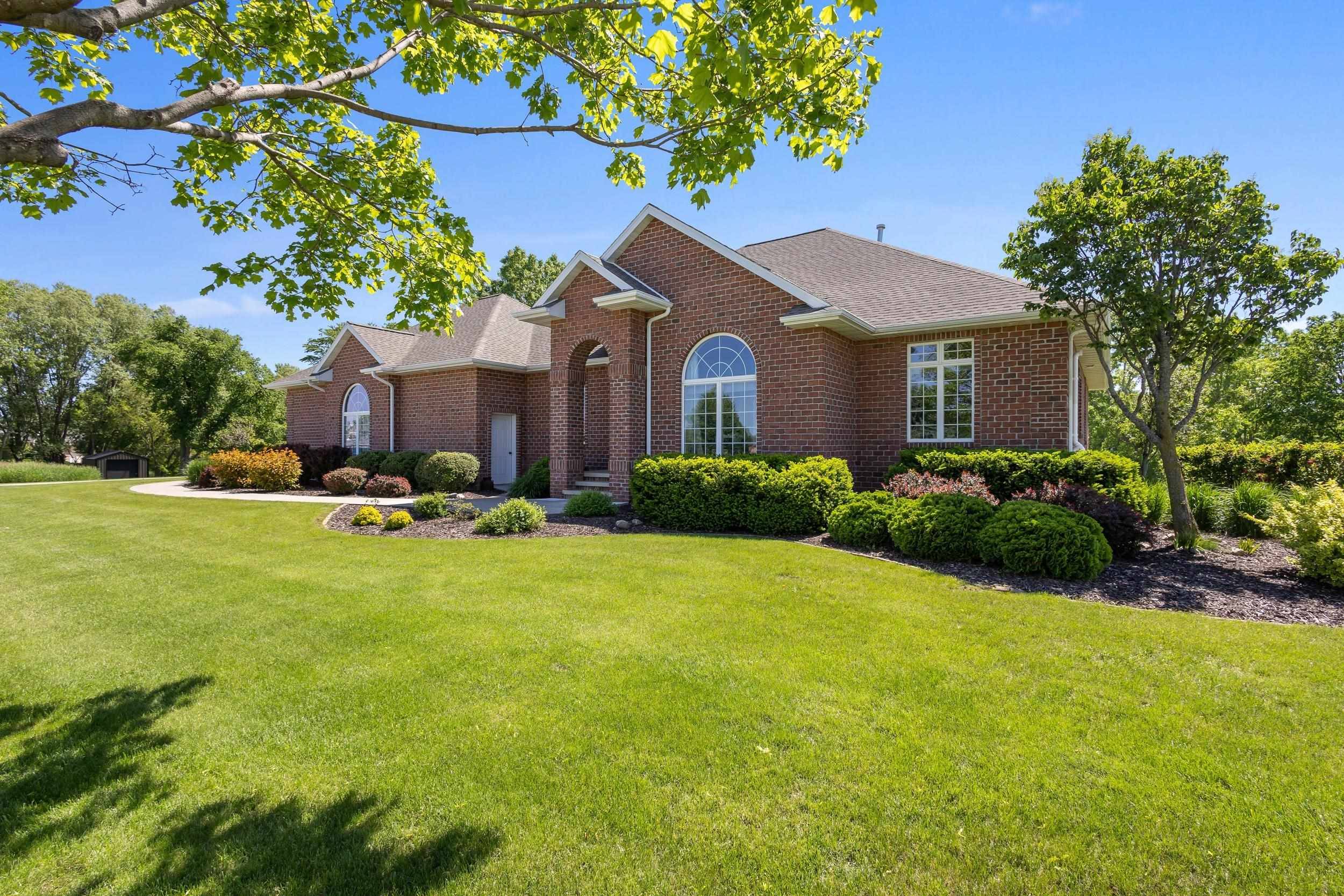 De Pere, WI 54115-8199,2864 WOODHAVEN CIR