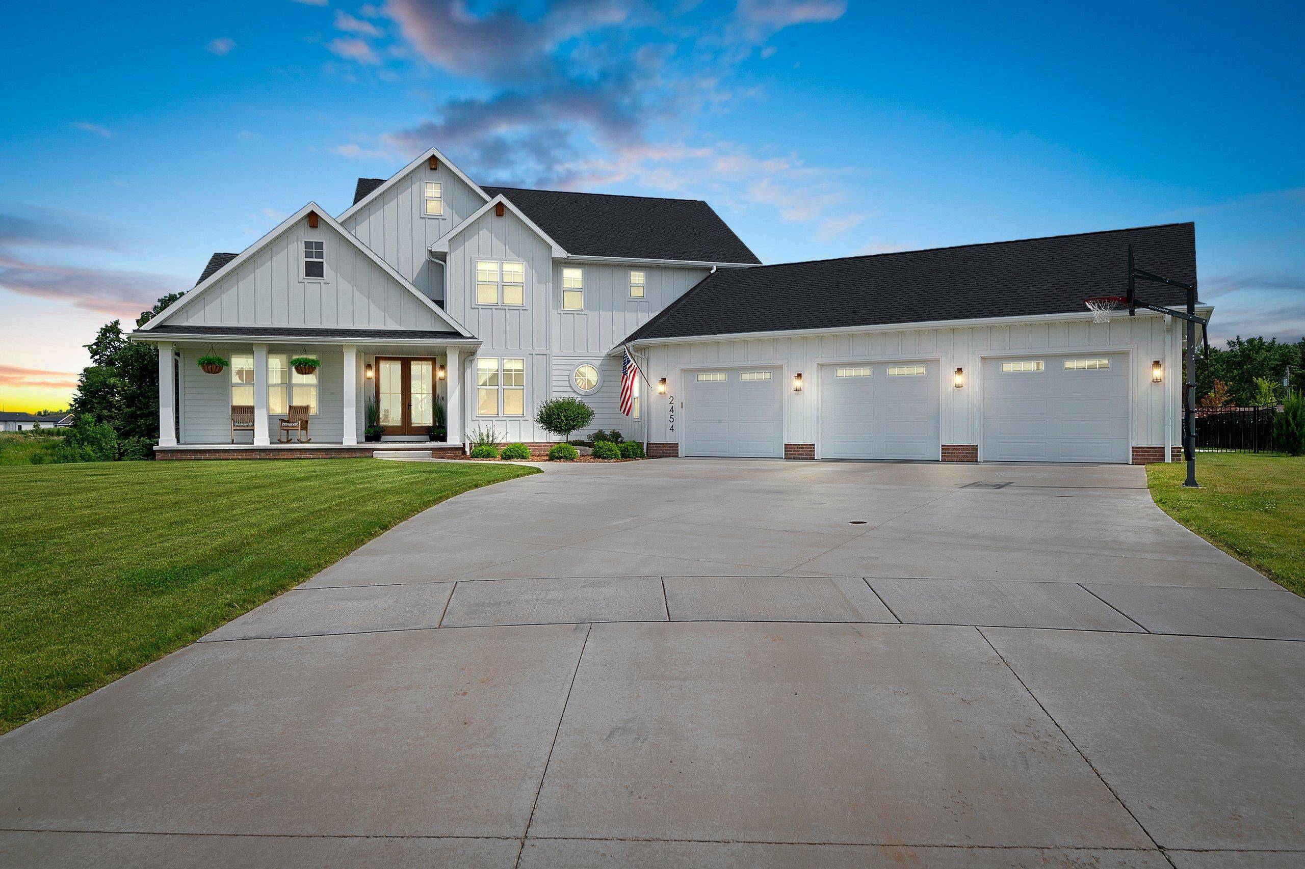 De Pere, WI 54115,2454 RIDDLE CT