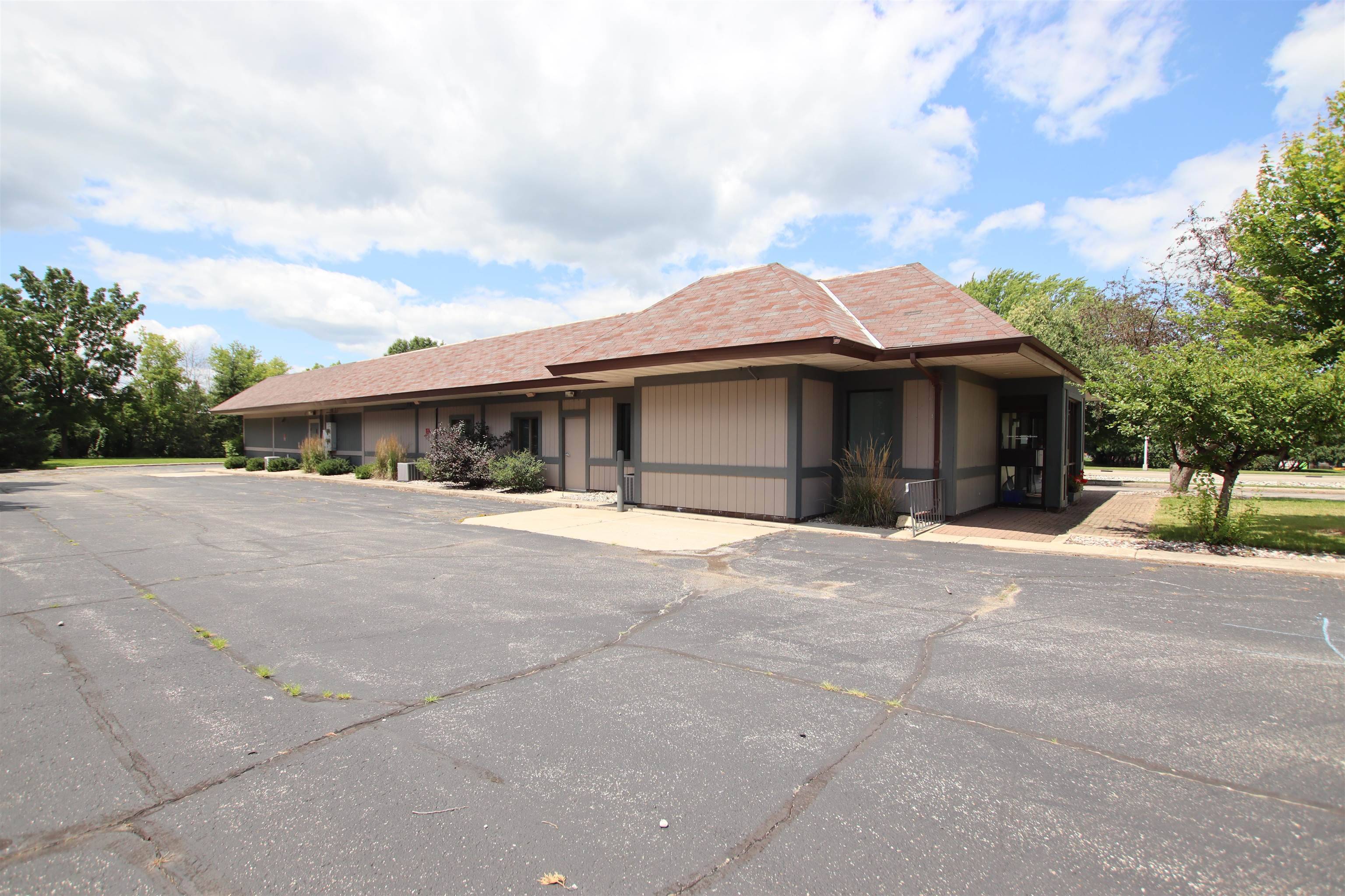 Waupun, WI 53963,1001 W MAIN ST