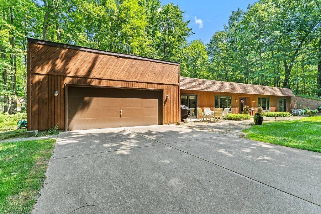 Sobieski, WI 54171,185 FOREST DR