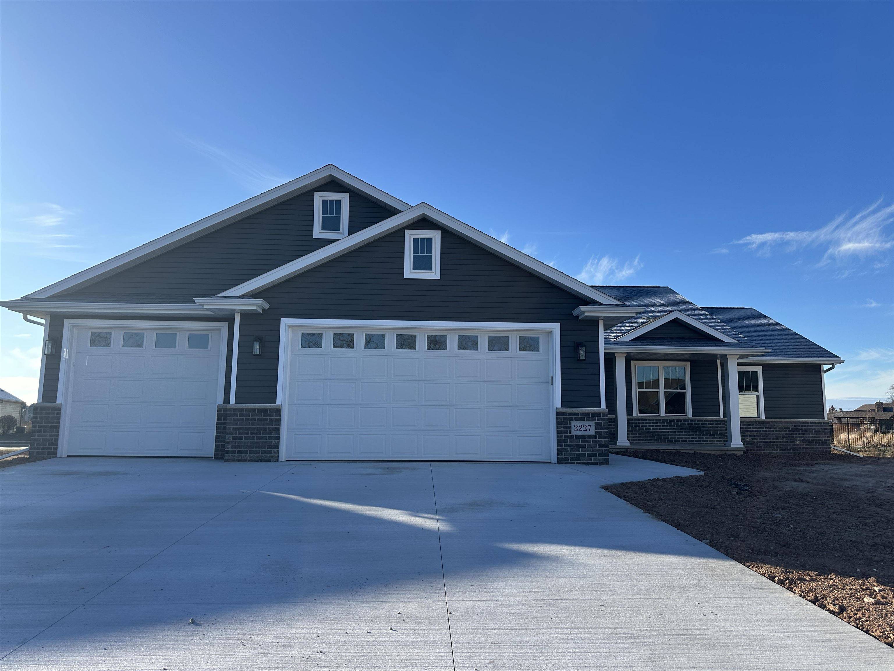 Appleton, WI 54913,2227 E HONEYGOLD CT