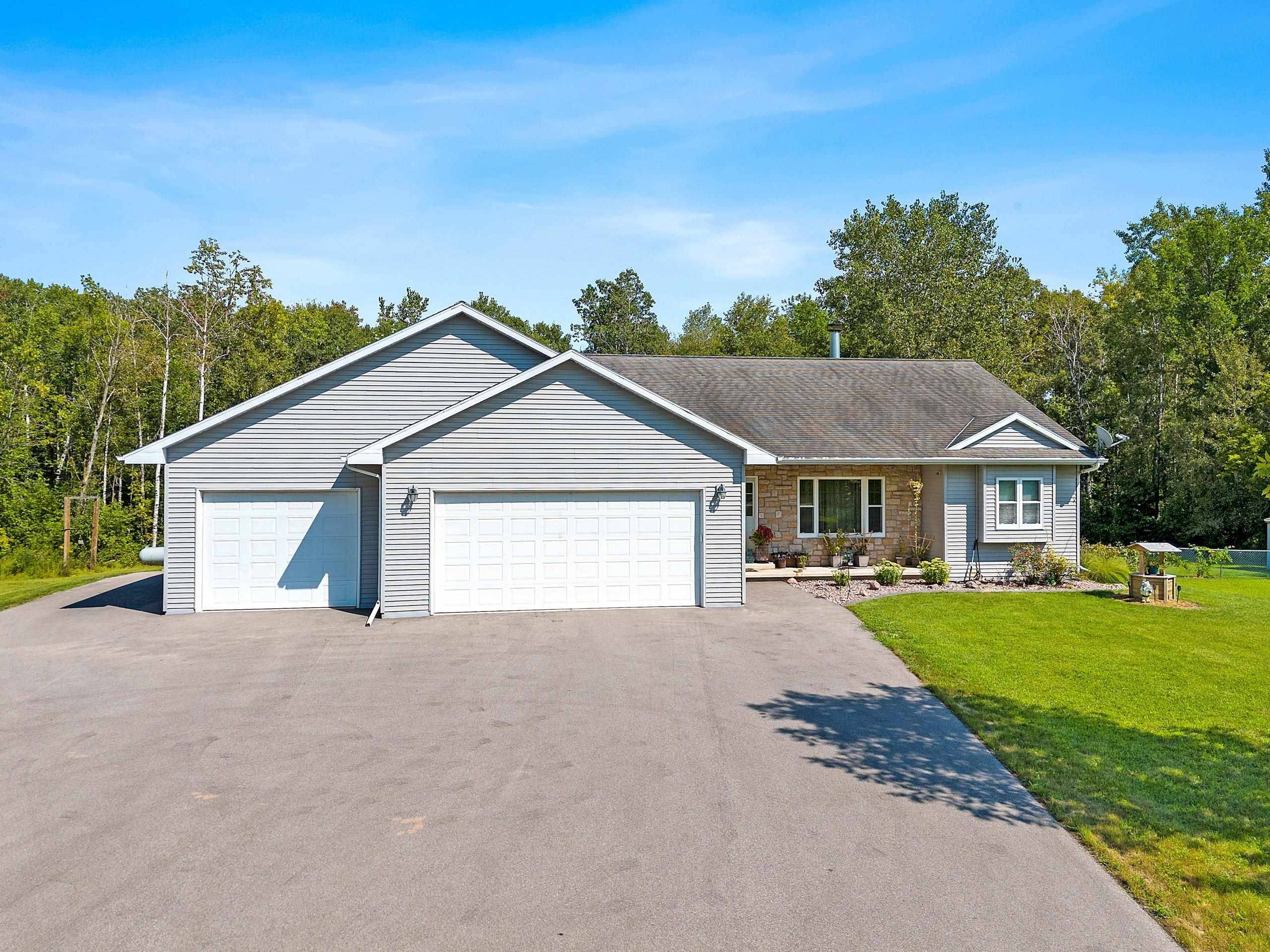Little Suamico, WI 54141-9061,1632 COUNTY RD S