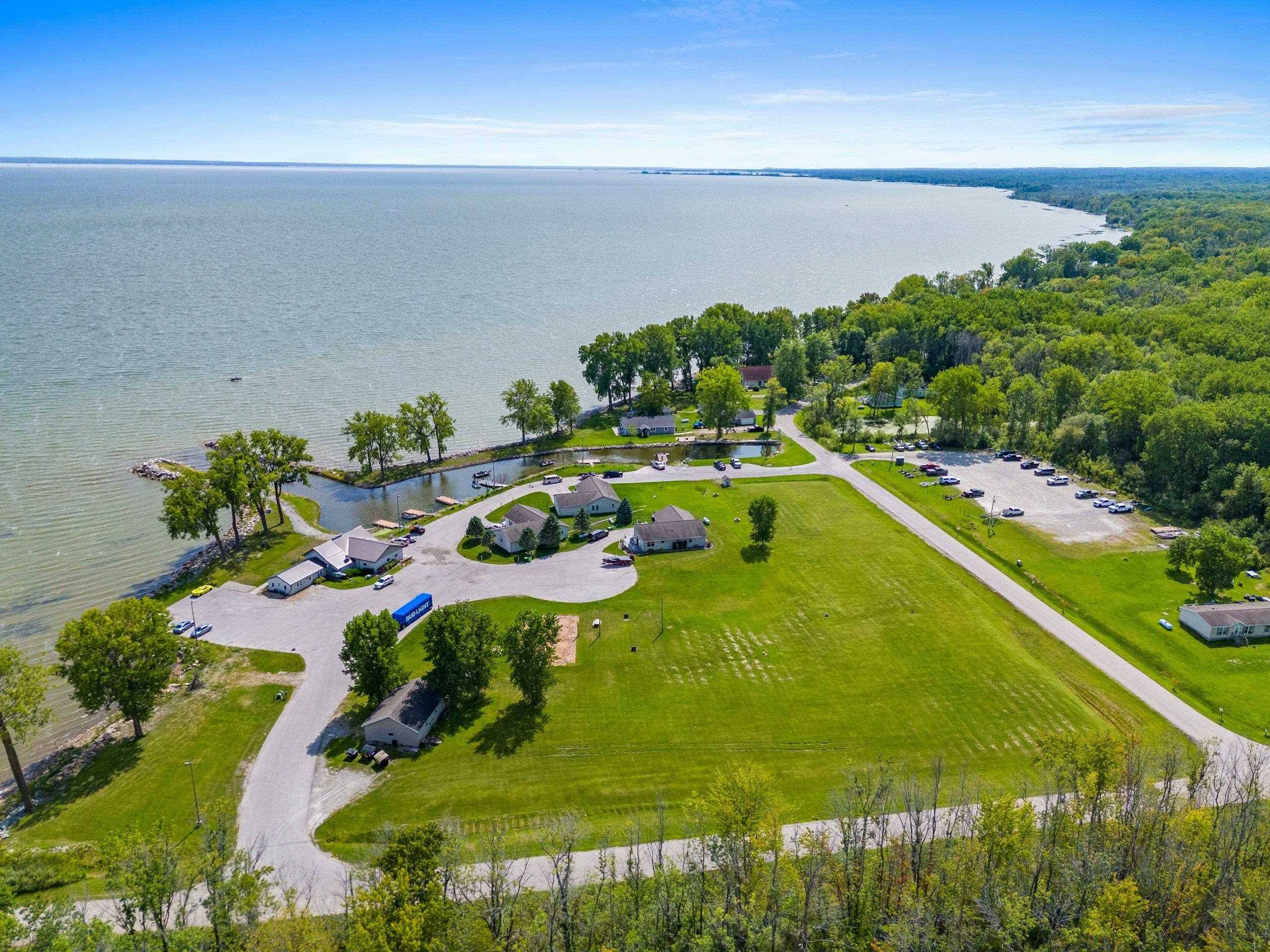 Little Suamico, WI 54141,3928 SPINNAKER CT