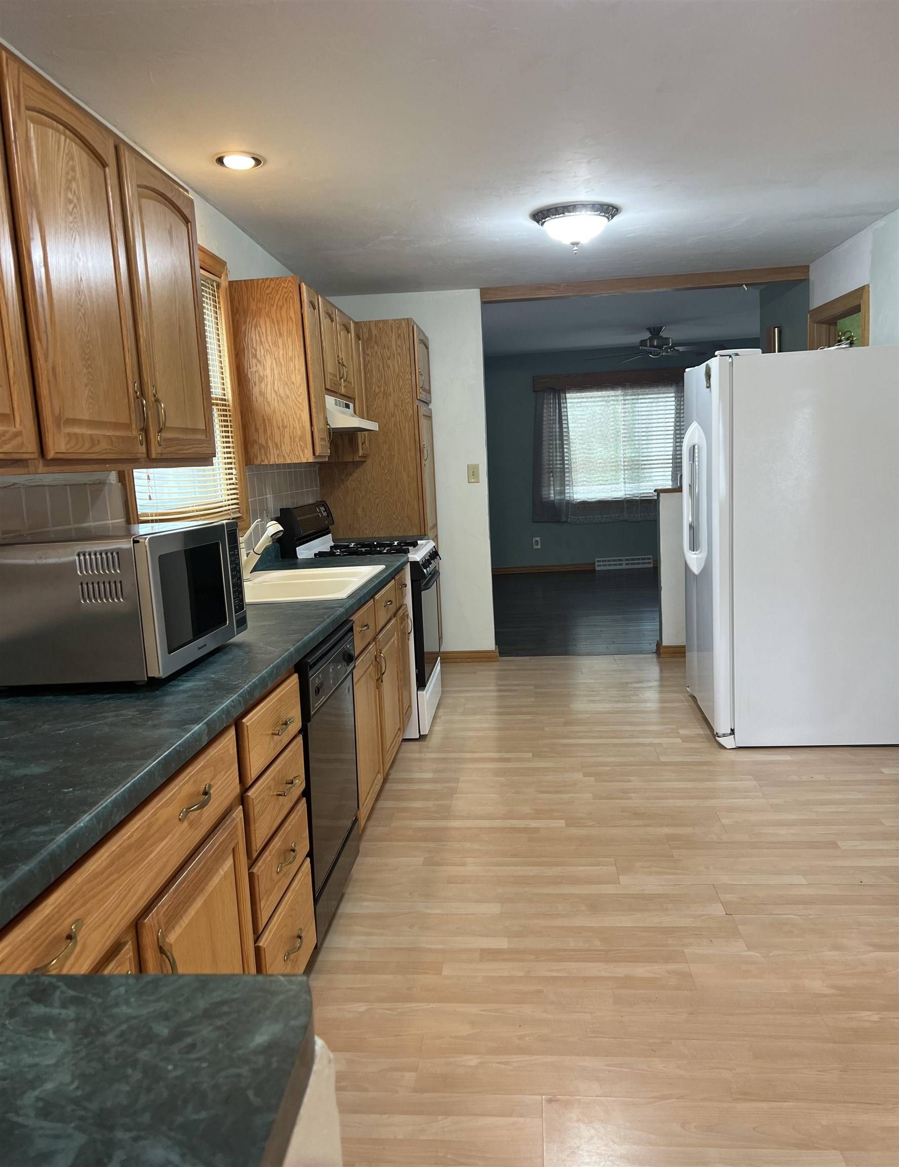 Pulaski, WI 54162-9246,228 W PULASKI ST