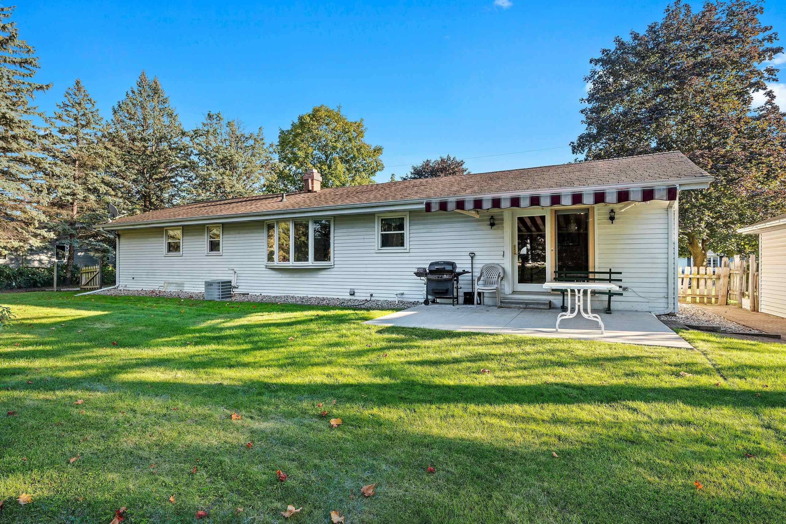 Appleton, WI 54914,24 PLEASANTVIEW CT