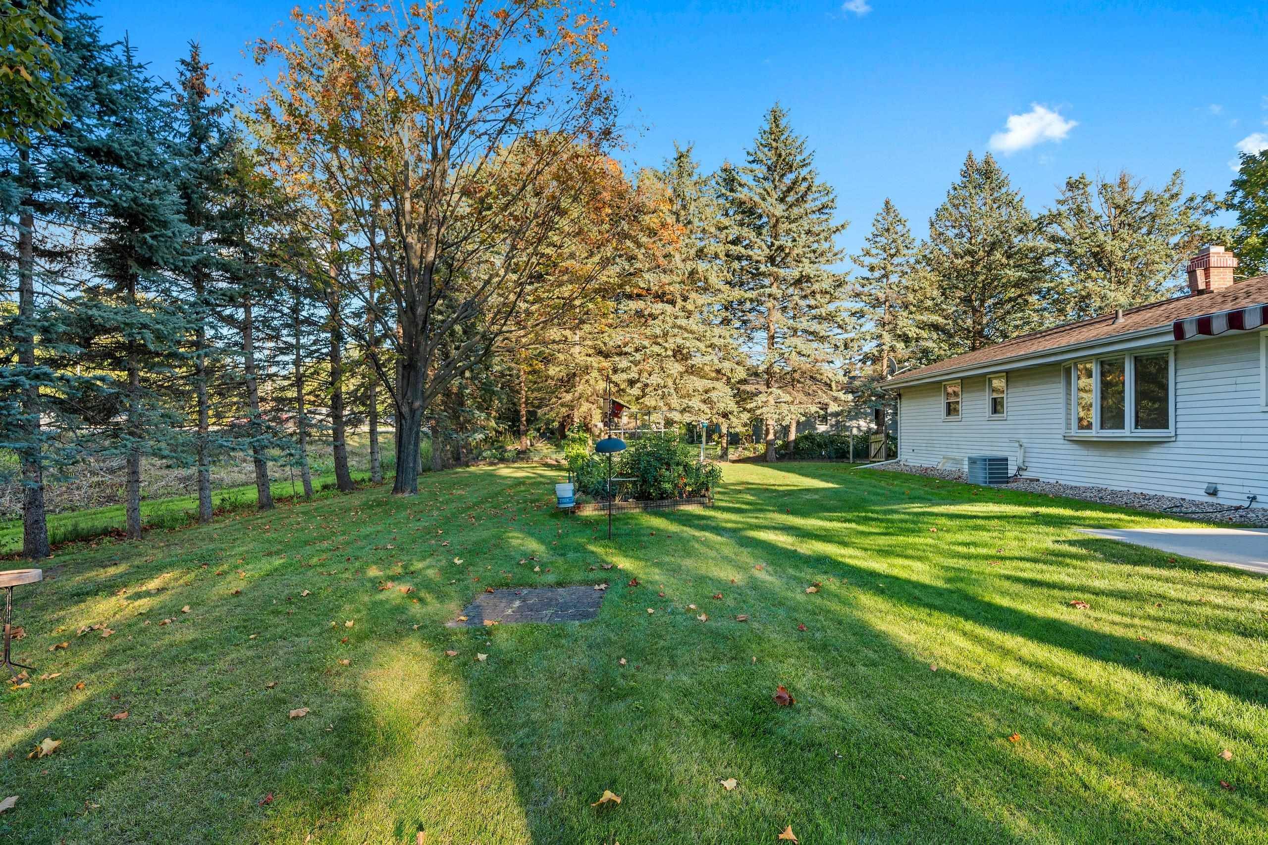 Appleton, WI 54914,24 PLEASANTVIEW CT