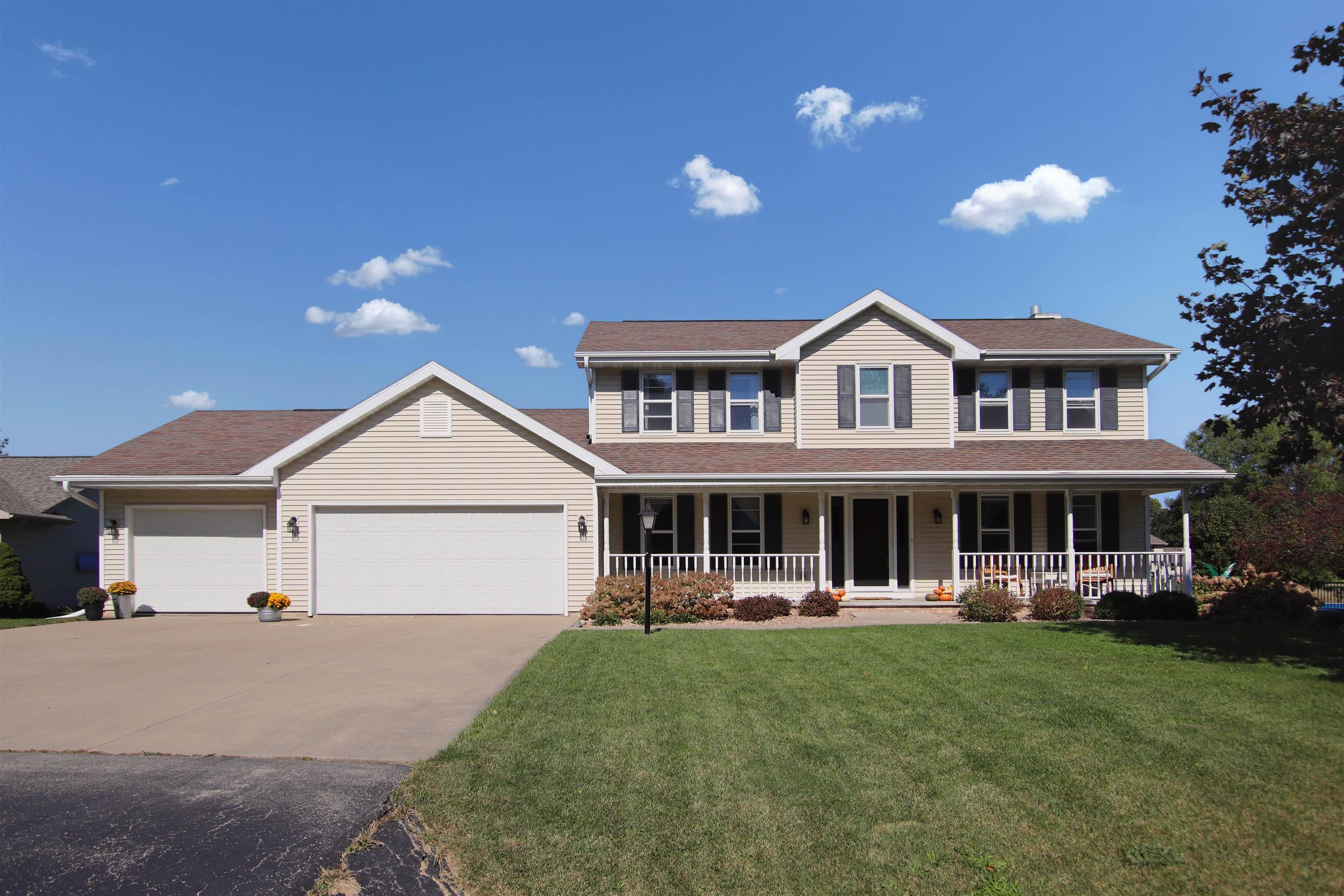 Appleton, WI 54915,W2510 VALLEYWOOD LN