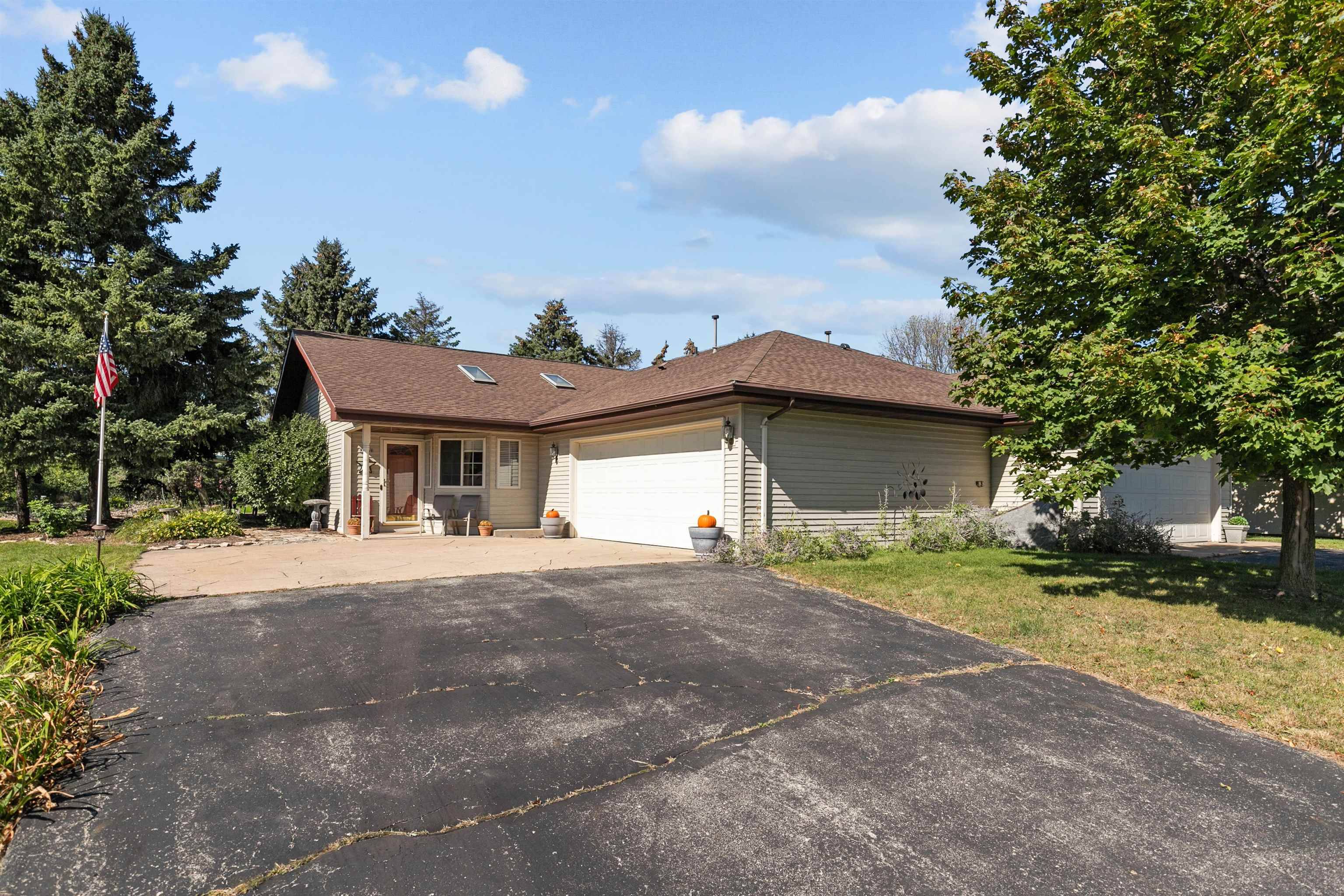 Appleton, WI 54914-8595,W6189 LONG CT