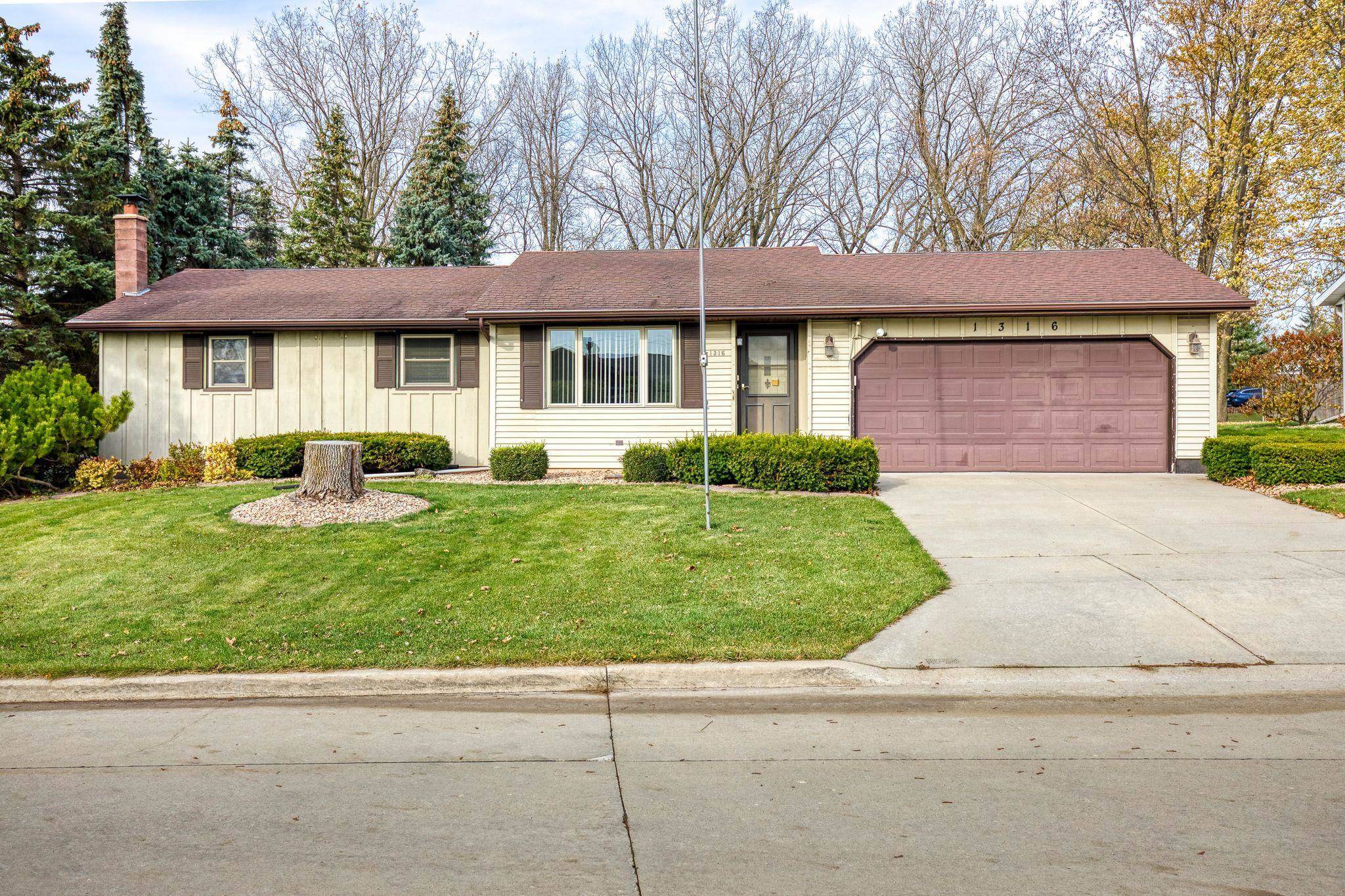 Appleton, WI 54914,1316 W EDMUND DR