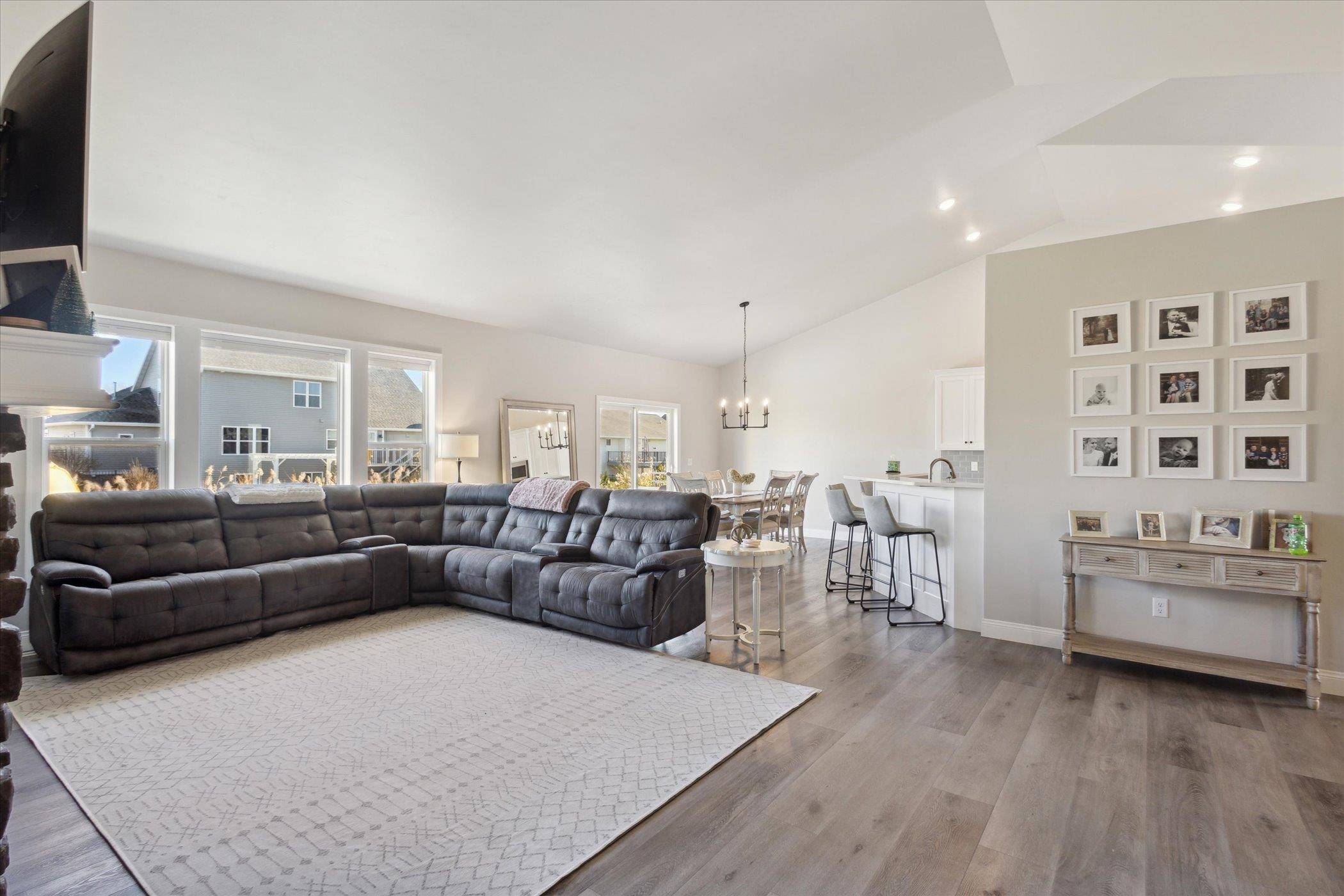 De Pere, WI 54115,7759 SUNSTONE CT