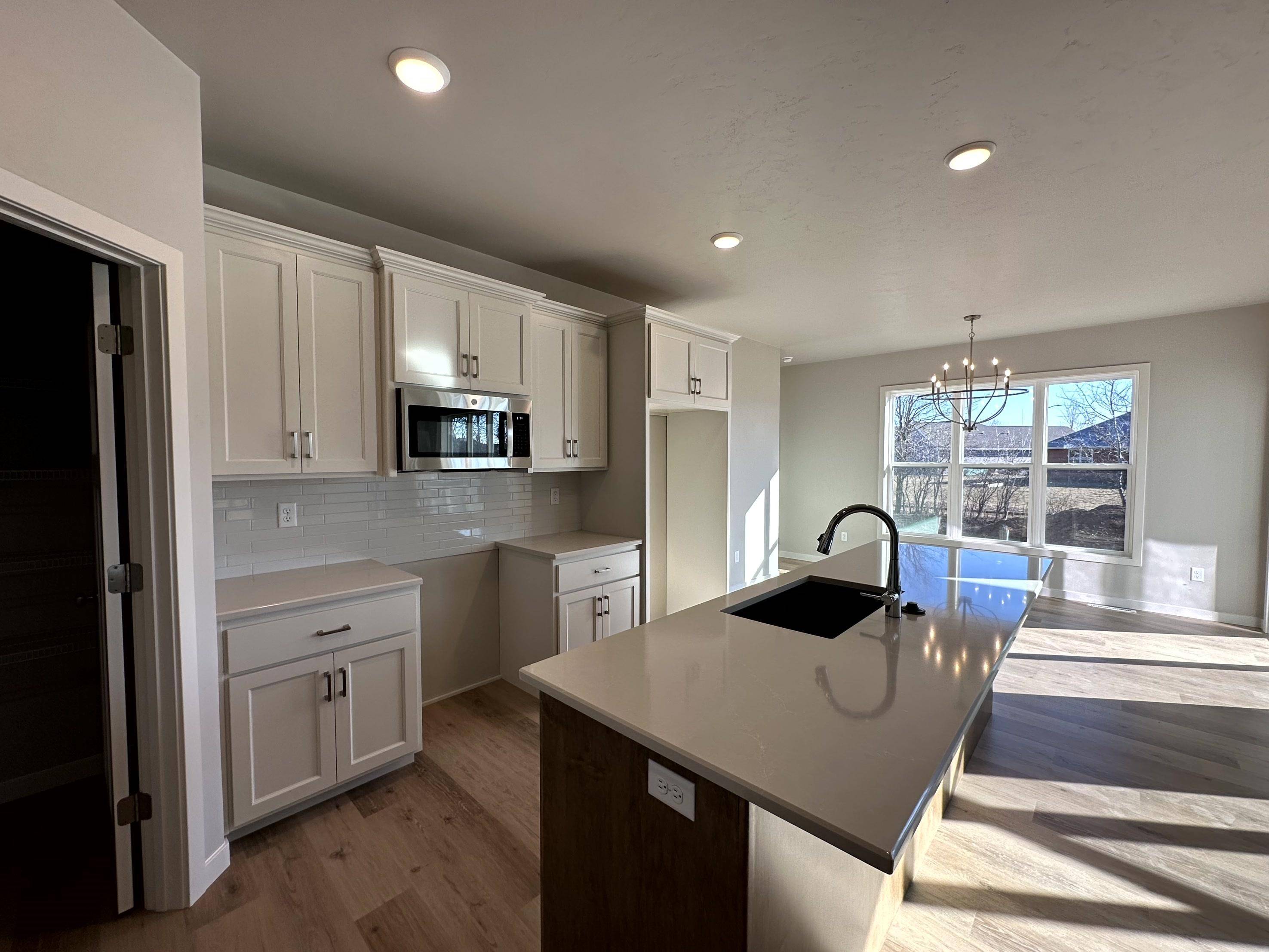 De Pere, WI 54115,1444 CROSSROADS DR