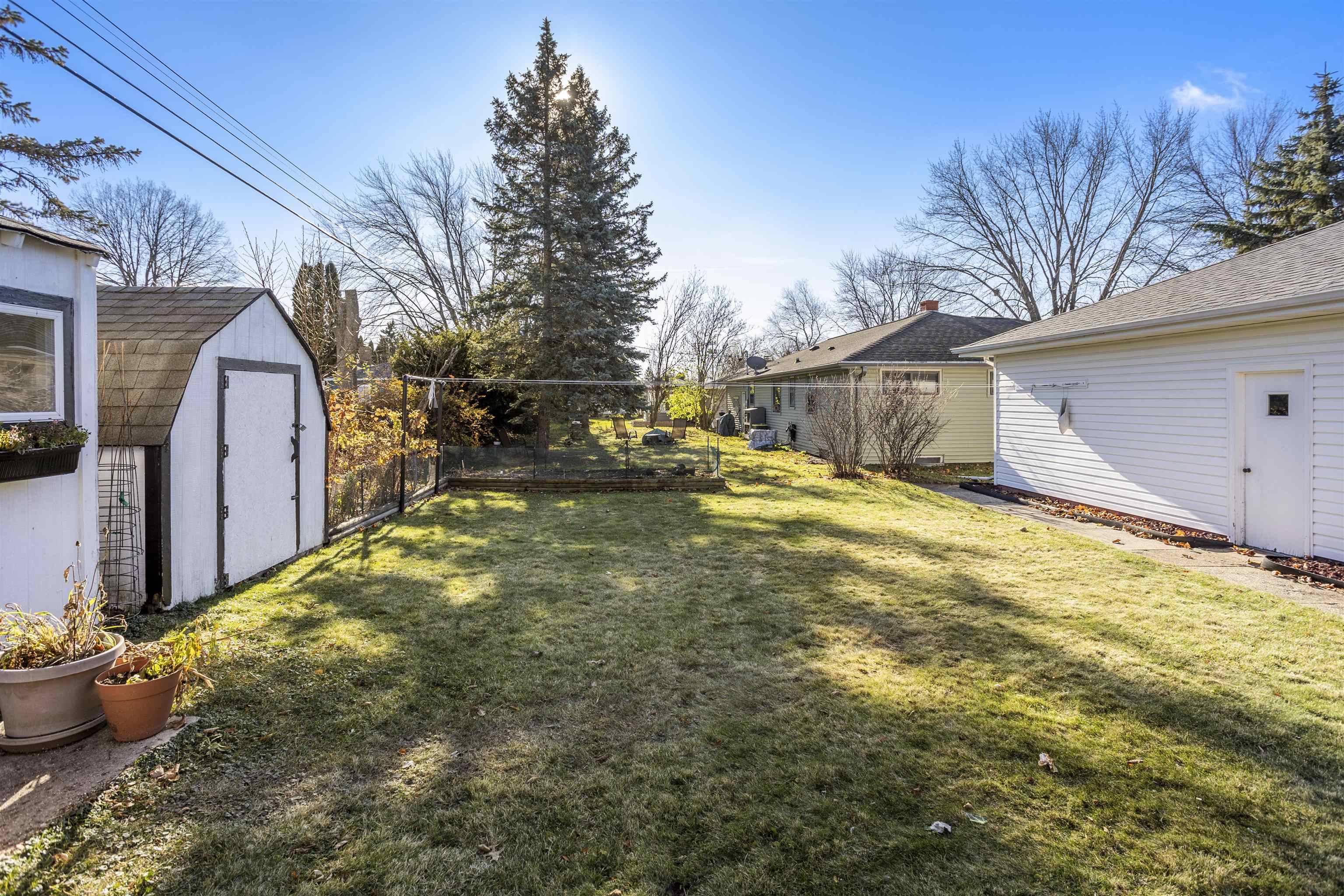 Appleton, WI 54914,1618 N NICHOLAS ST